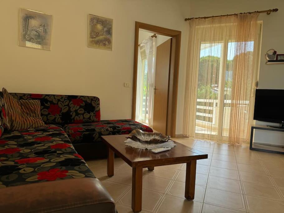 Beach apartment Kompleksi Lura 1