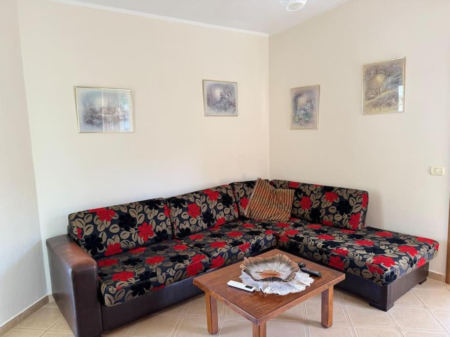 Beach apartment Kompleksi Lura 1