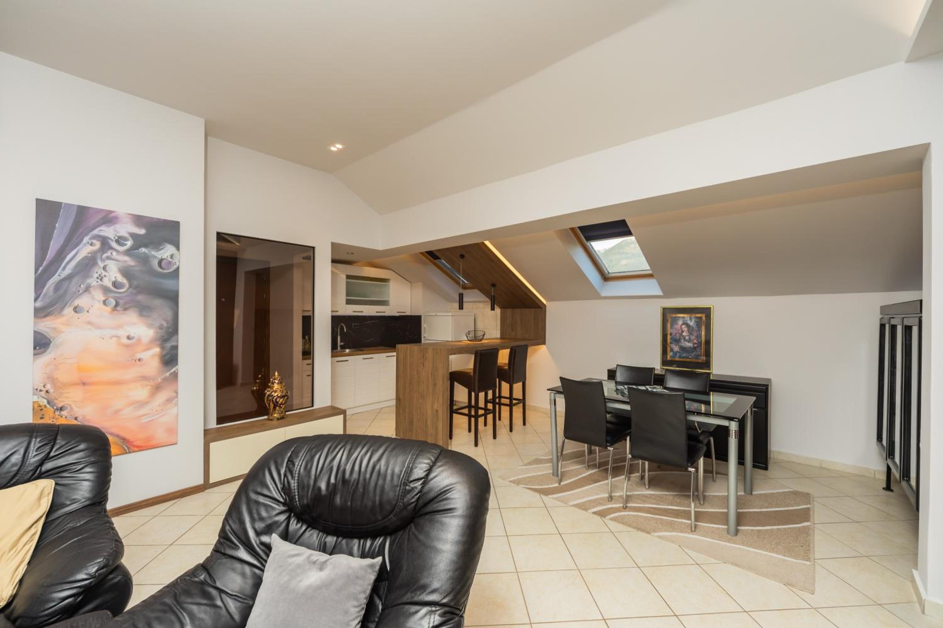 Luigi Apartment