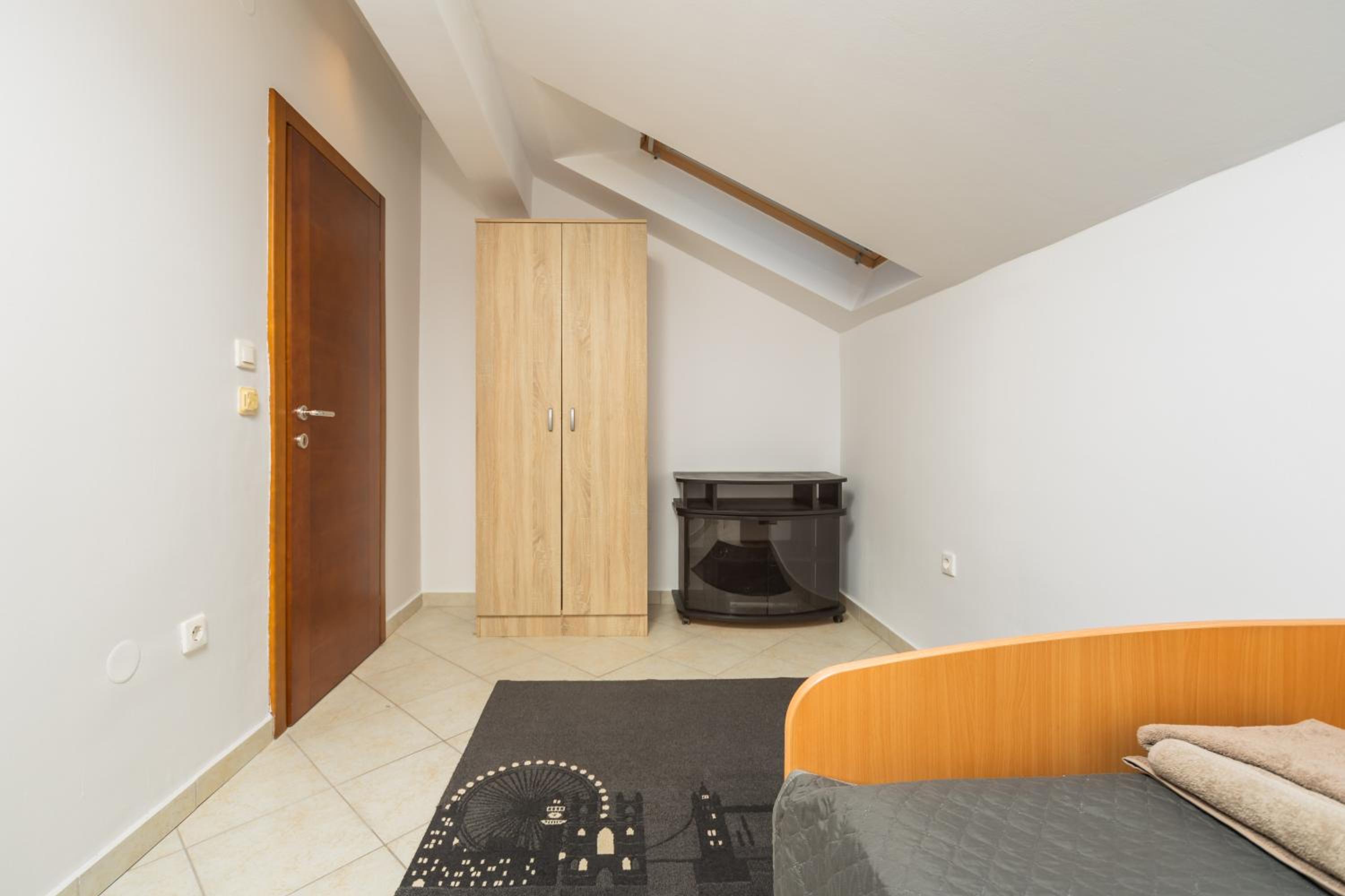 Luigi Apartment