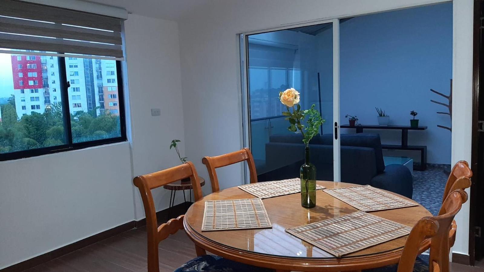 Apartamento en un 4to piso cerca al coliseo en Armenia