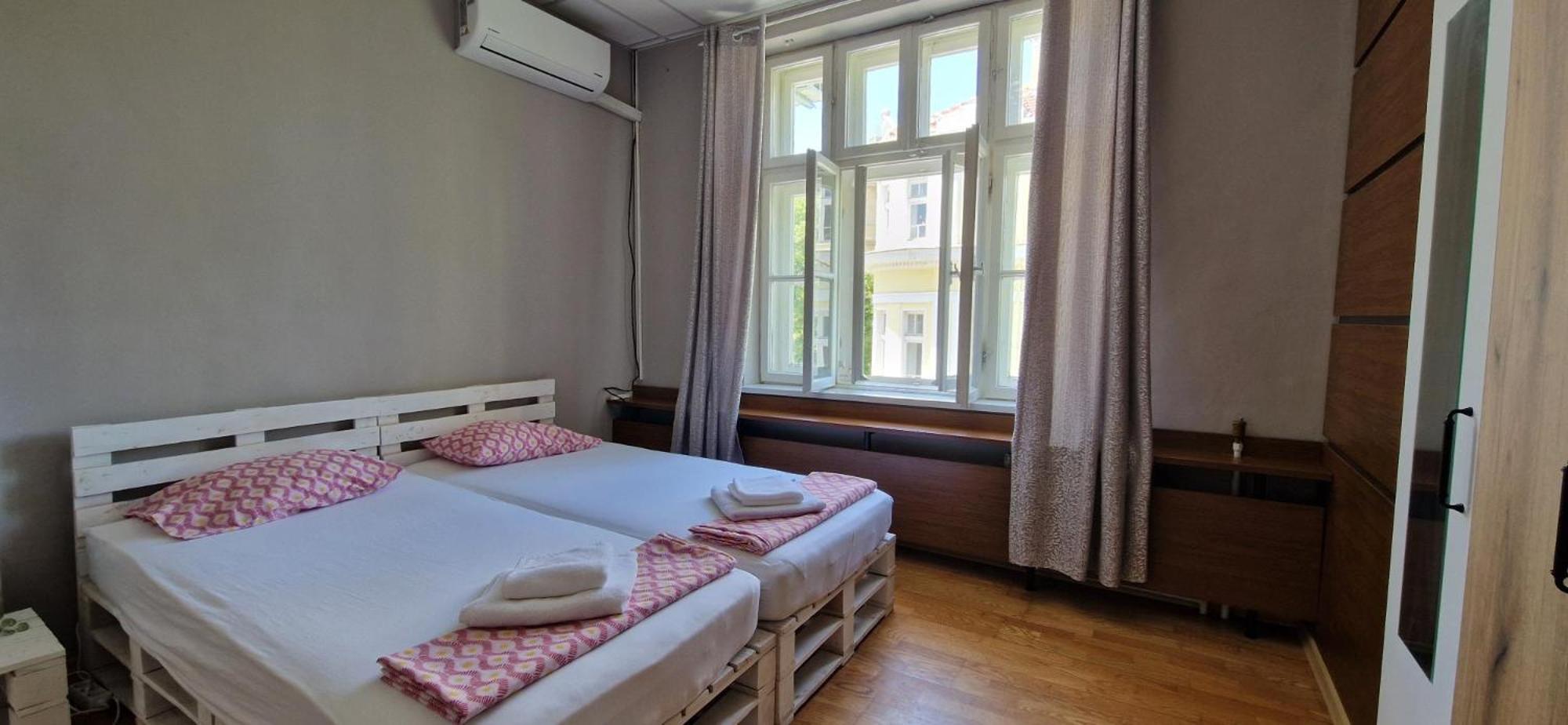 Lambo's Corner Varna - Guest Rooms
