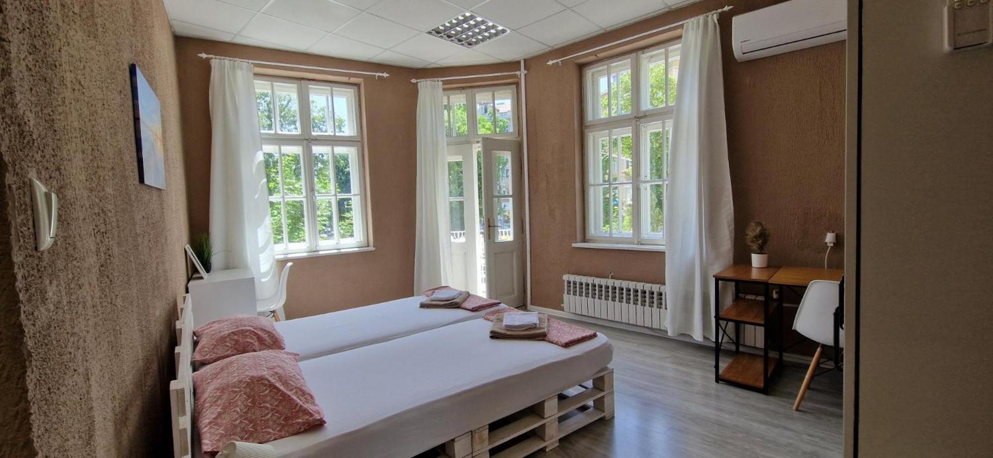 Lambo's Corner Varna - Guest Rooms