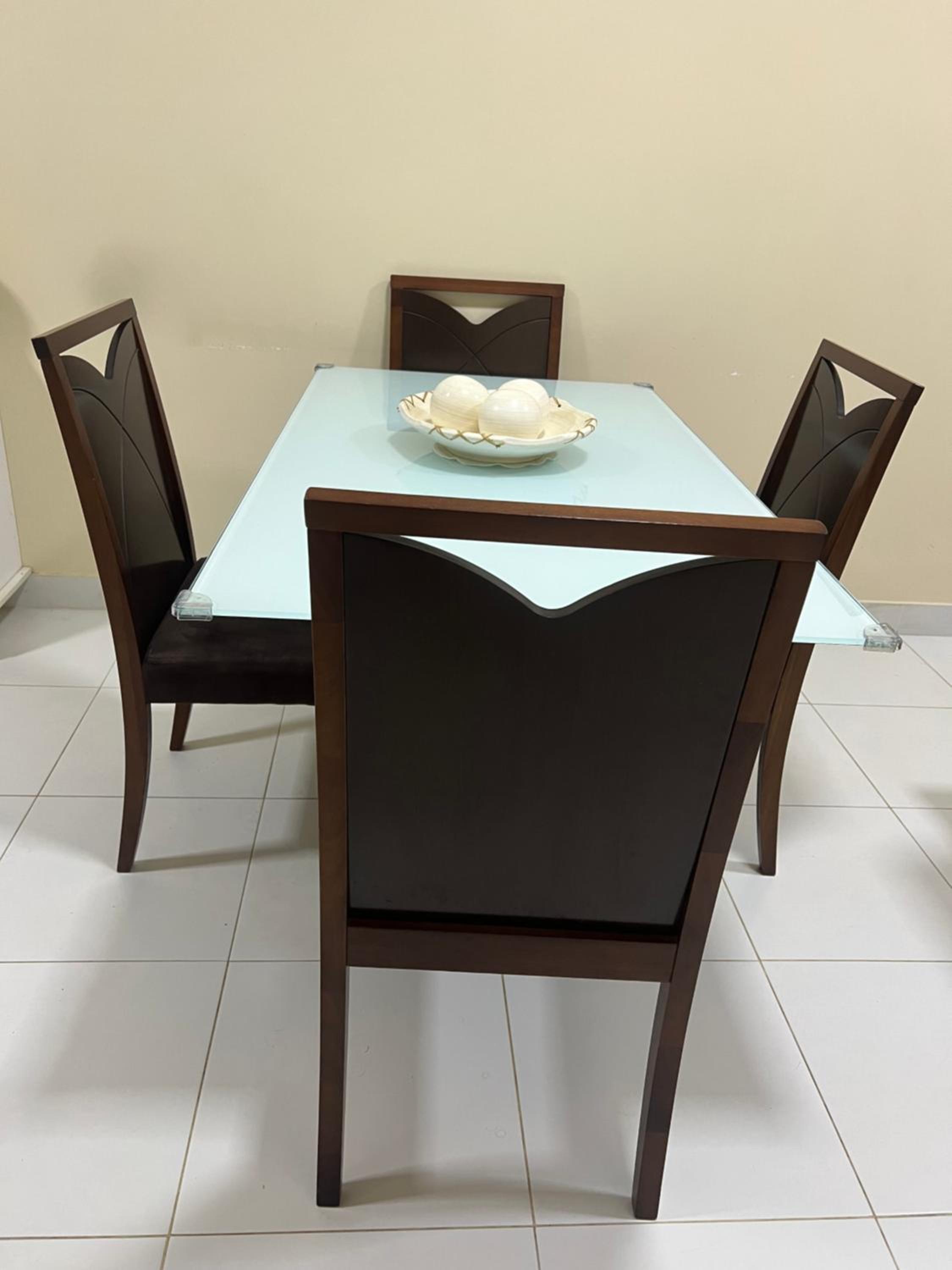 Apartamento em Belém do Pará-Próximo Mangueirão-Hangar-Parque shopping e Grão Pará-Aeroporto-Portaria 24h-Garagem-2 Andar escadas