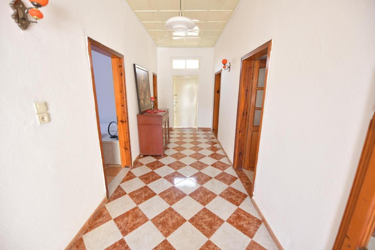 Fishta Villa and Apartments photo 5