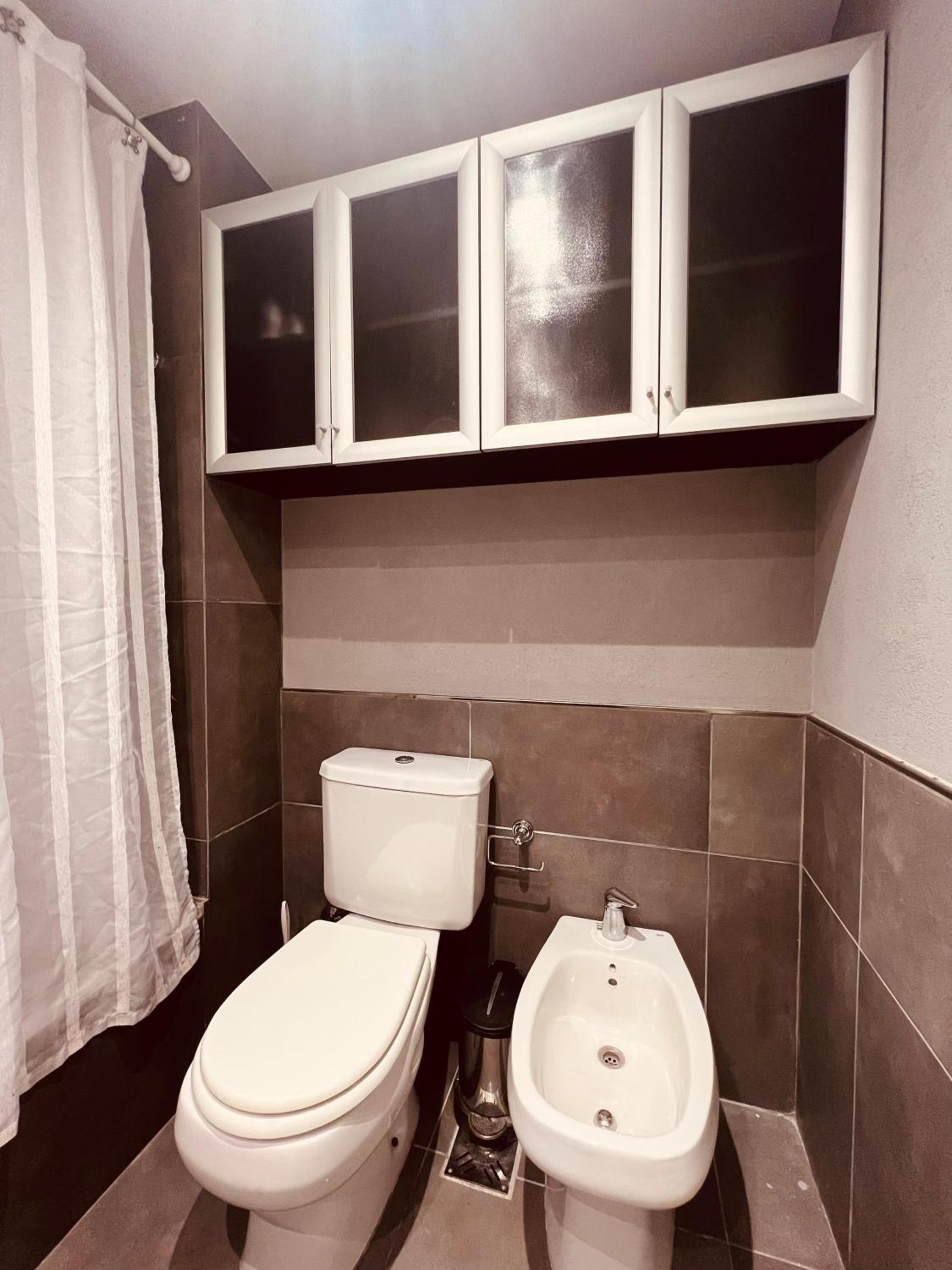Moderno departamento en una torre de lujo en cañitas sobre la calle Arevalo