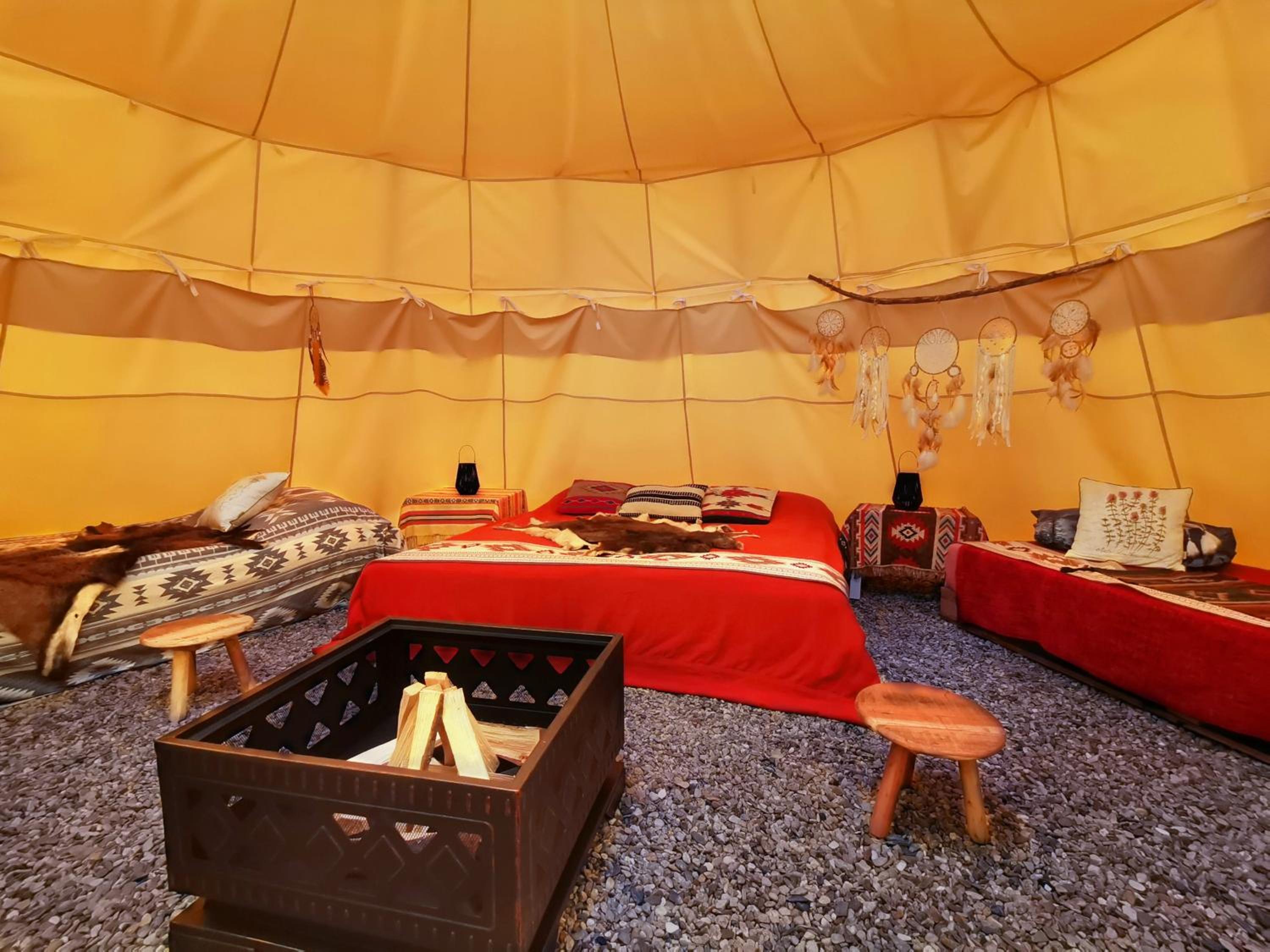 Teepee Camp Lounky