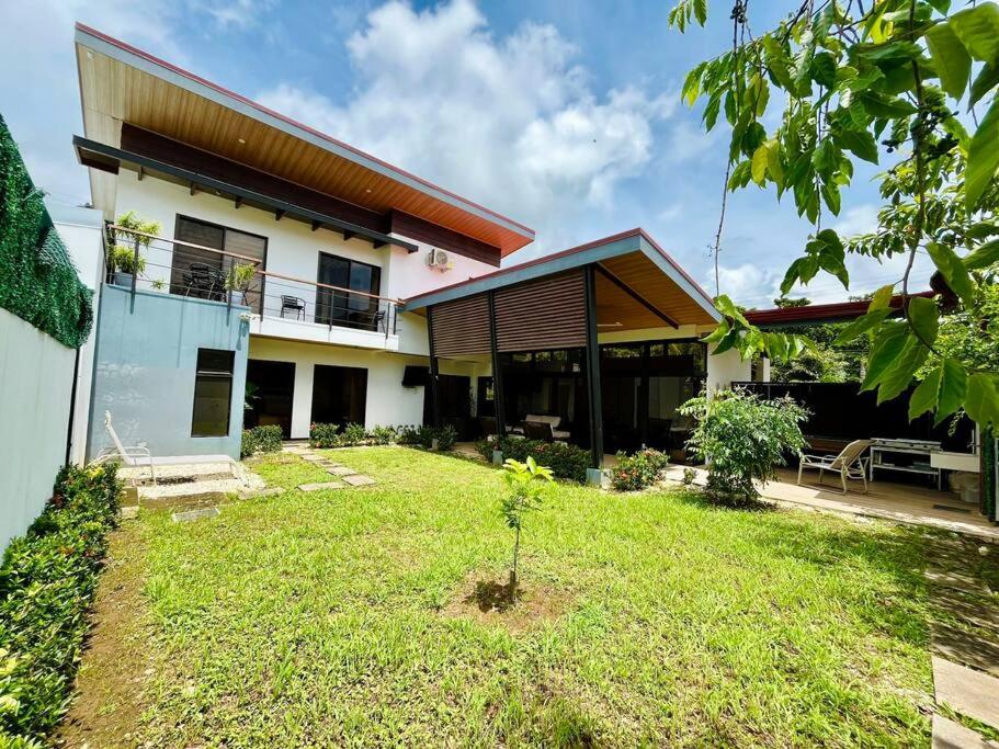 VillaVerde Beach House
