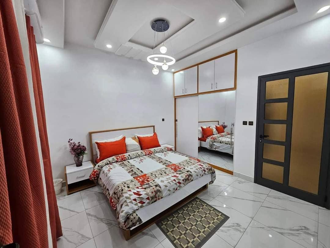 Elishama villa