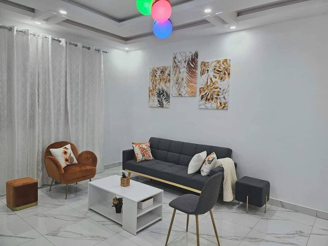 Elishama villa