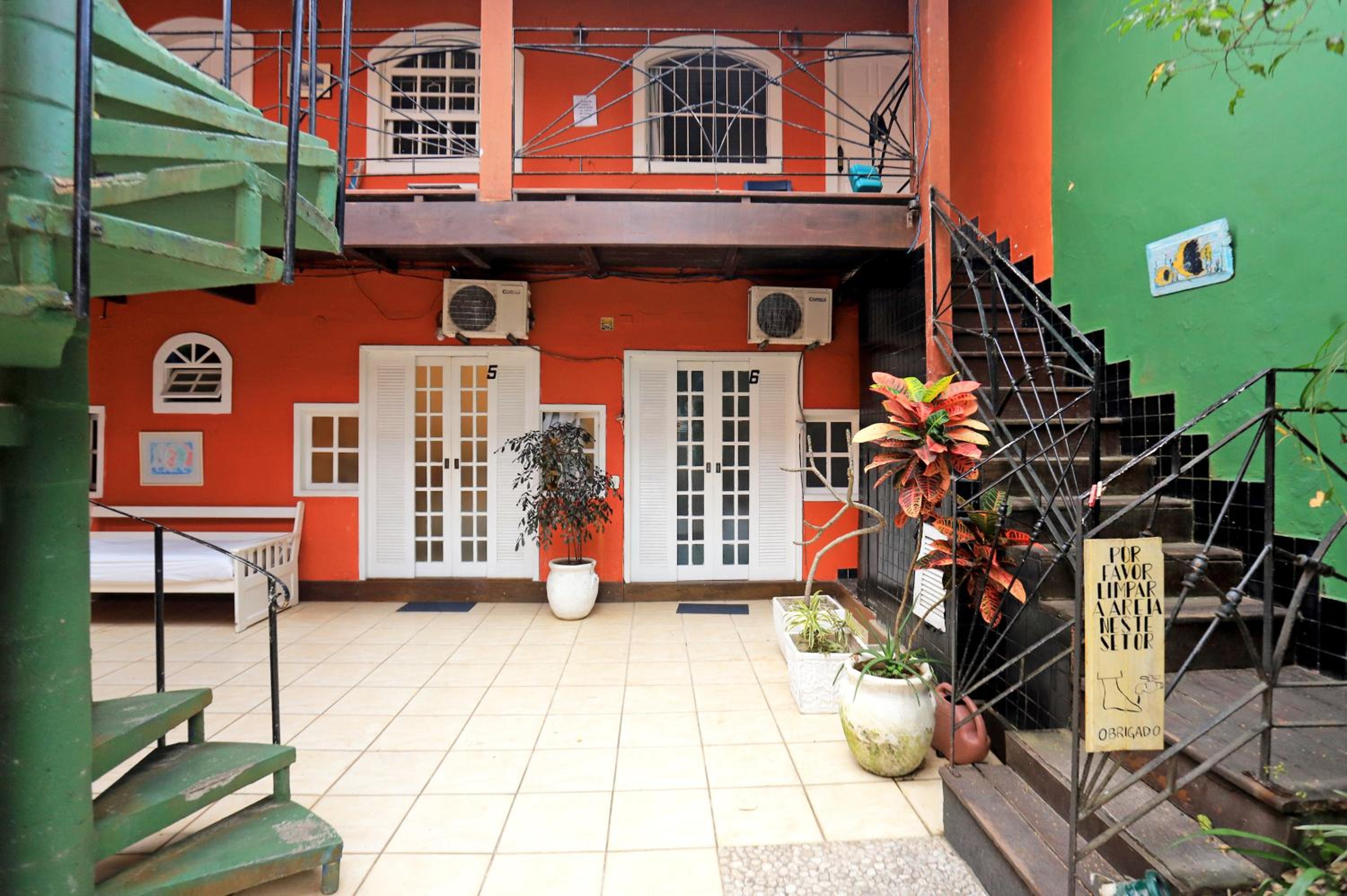 POUSADA AMENDOEIRA