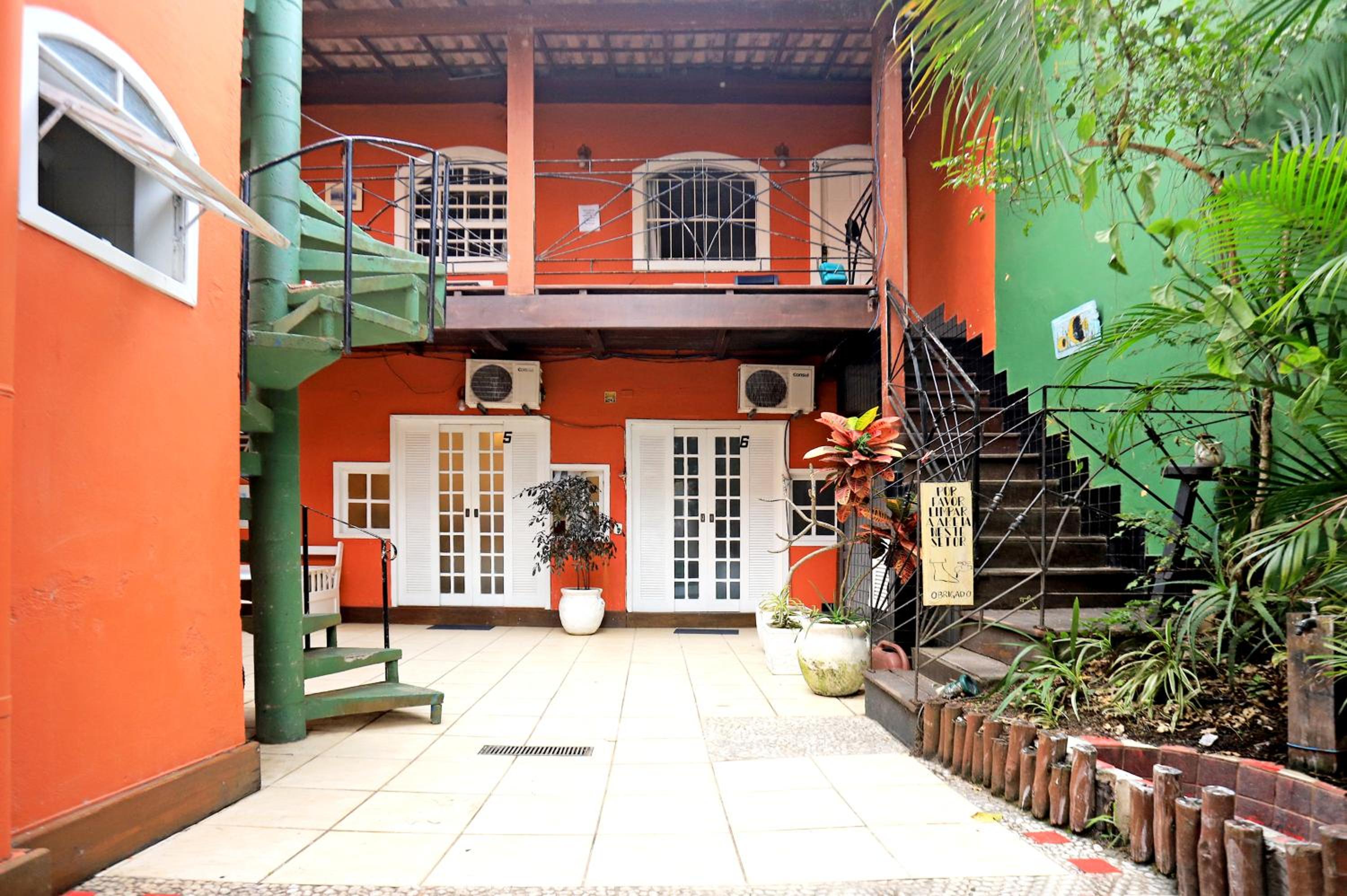 POUSADA AMENDOEIRA