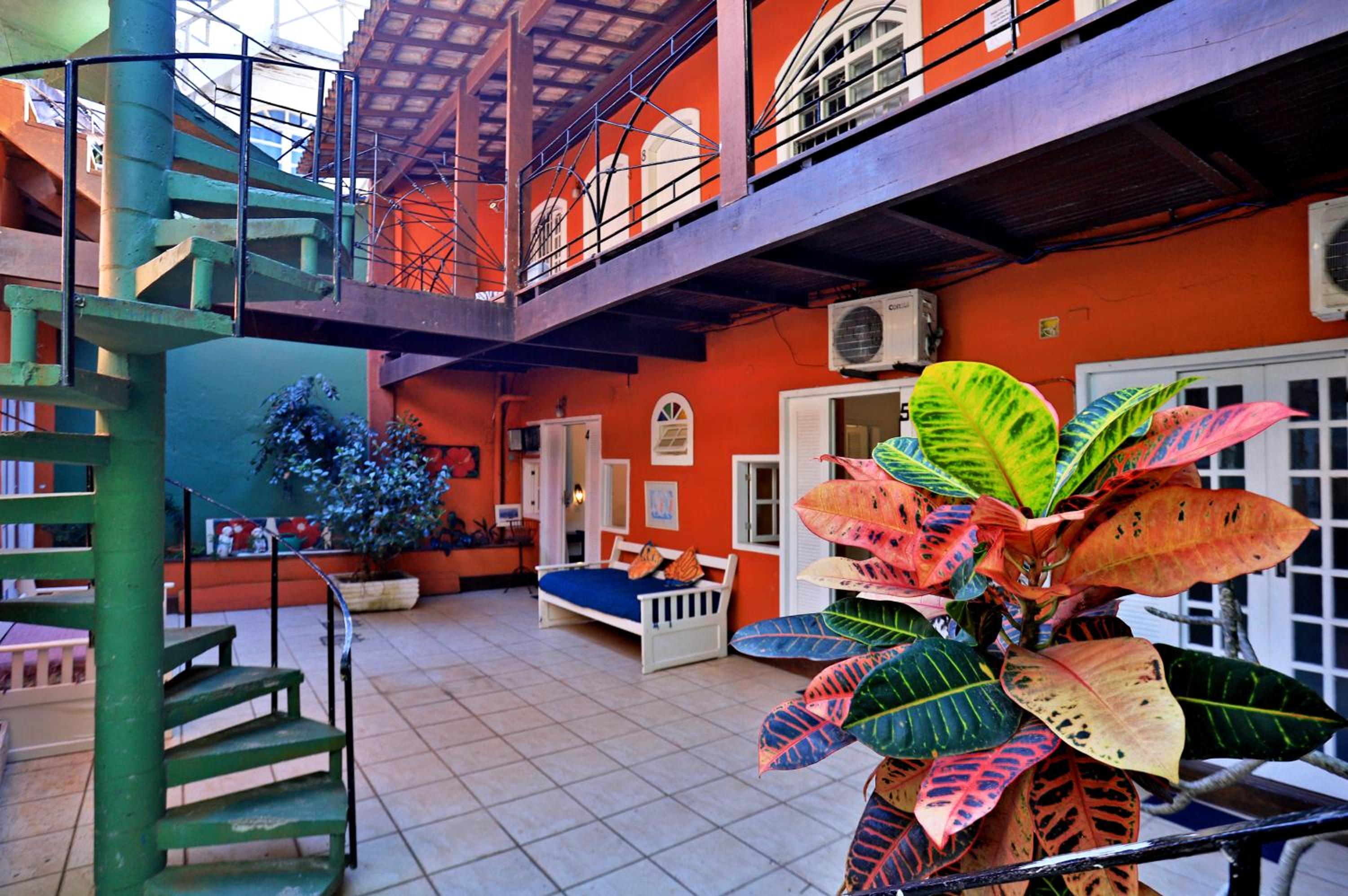 POUSADA AMENDOEIRA