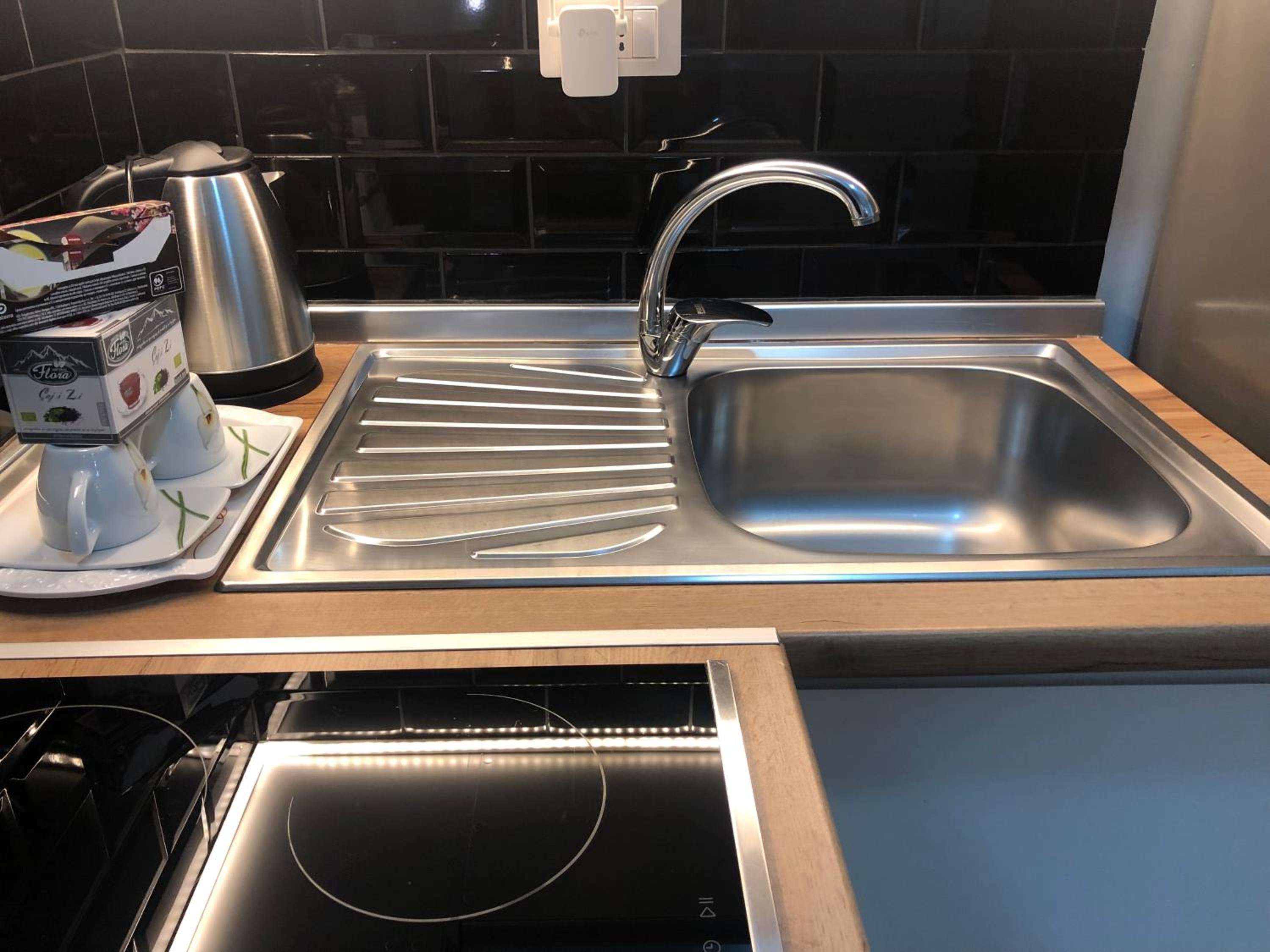 Deluxe Apartment In City Center