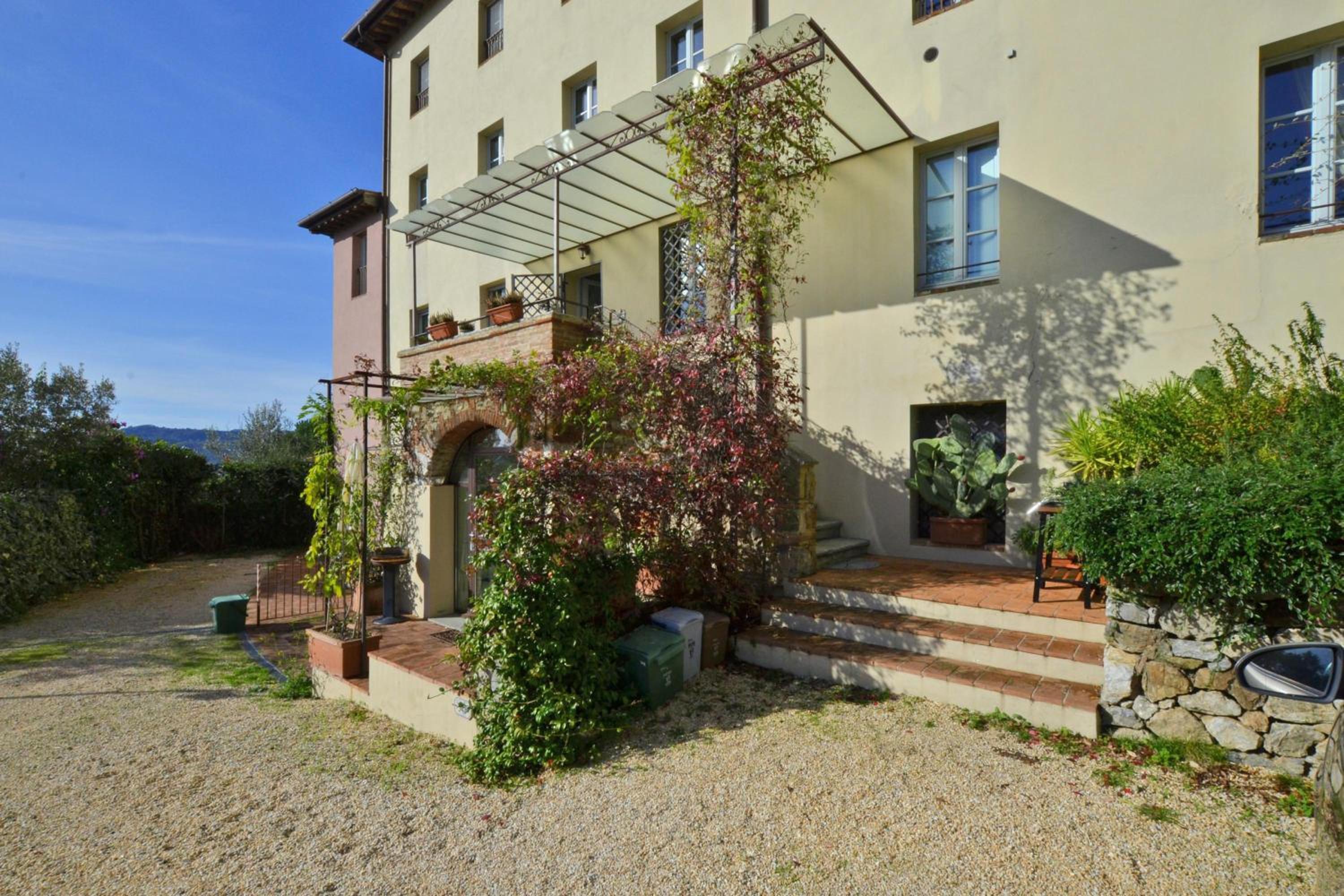 Alloro Grillo - Happy Rentals