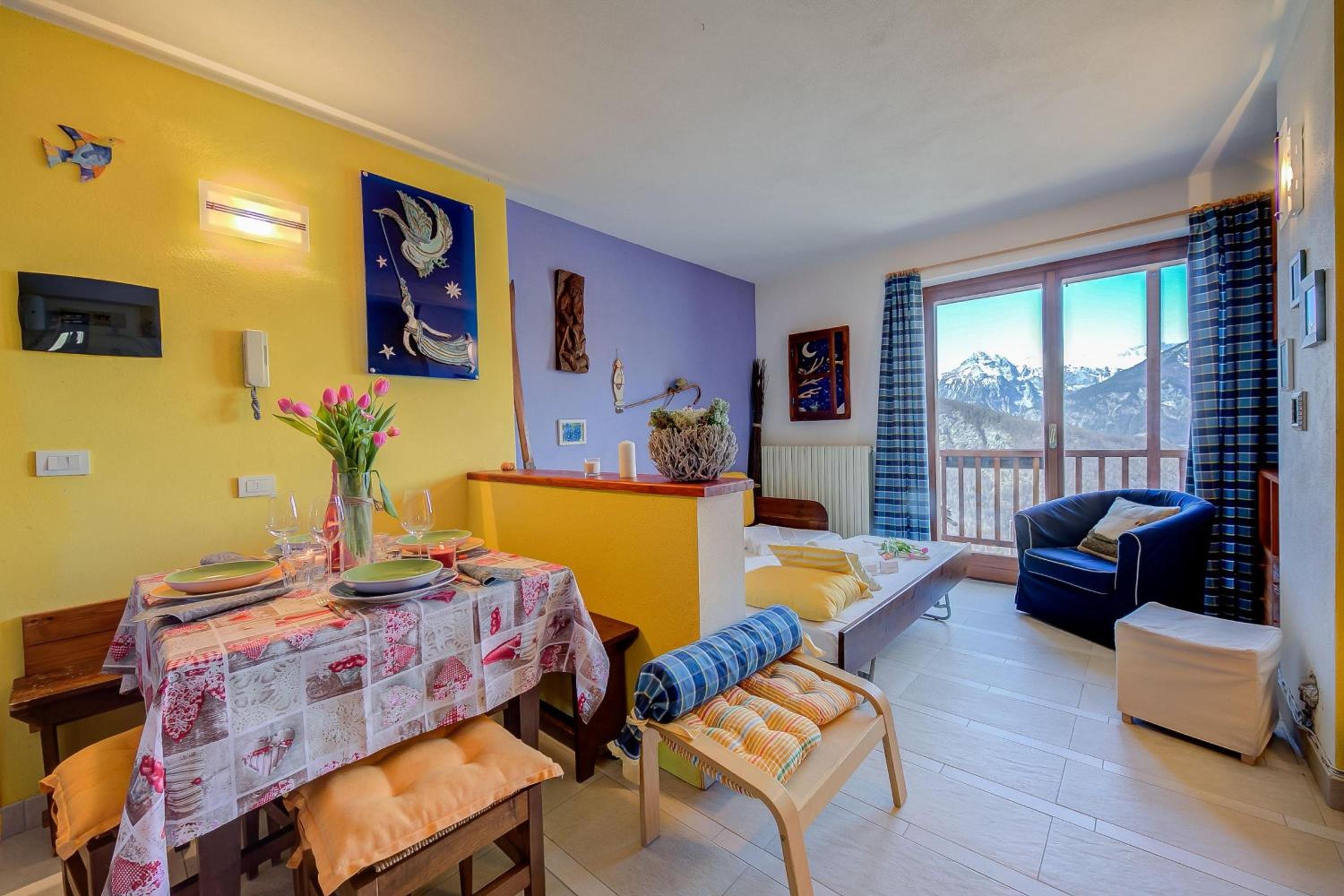 Rebecca's House few steps from skiing - Happy Rentals view 4
