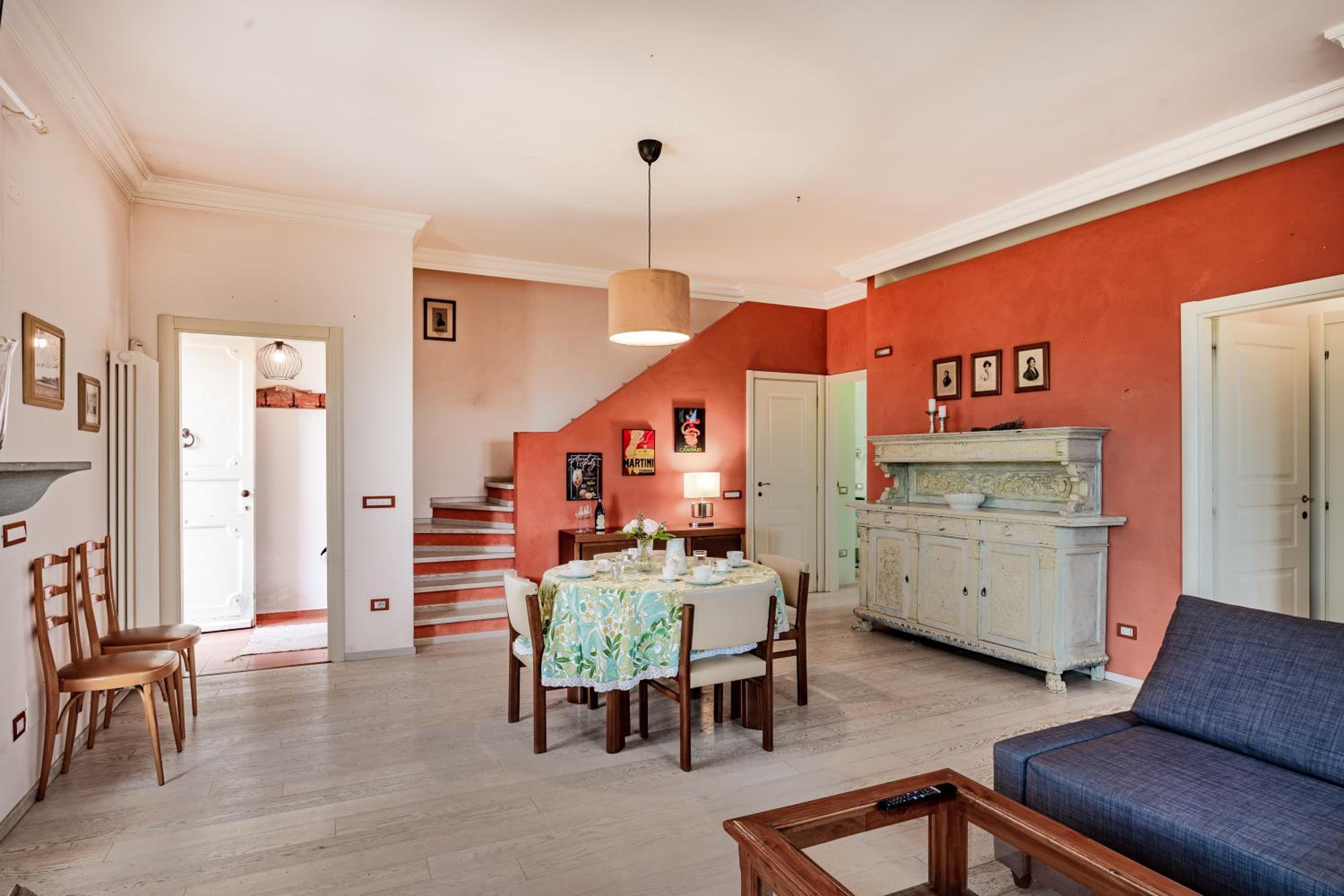 Casabella With Garden - Happy Rentals