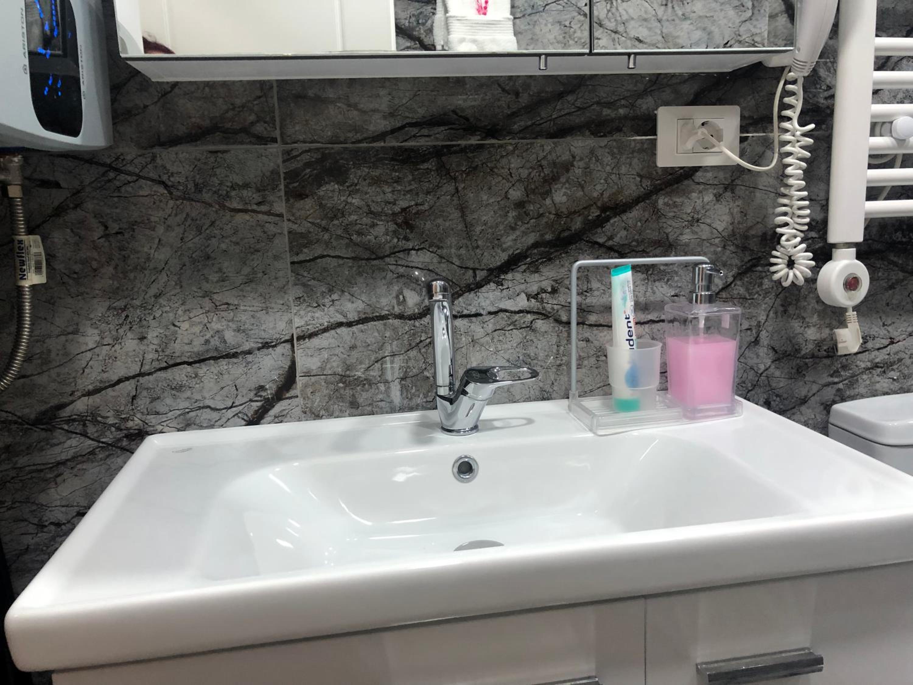 Deluxe Apartment In City Center