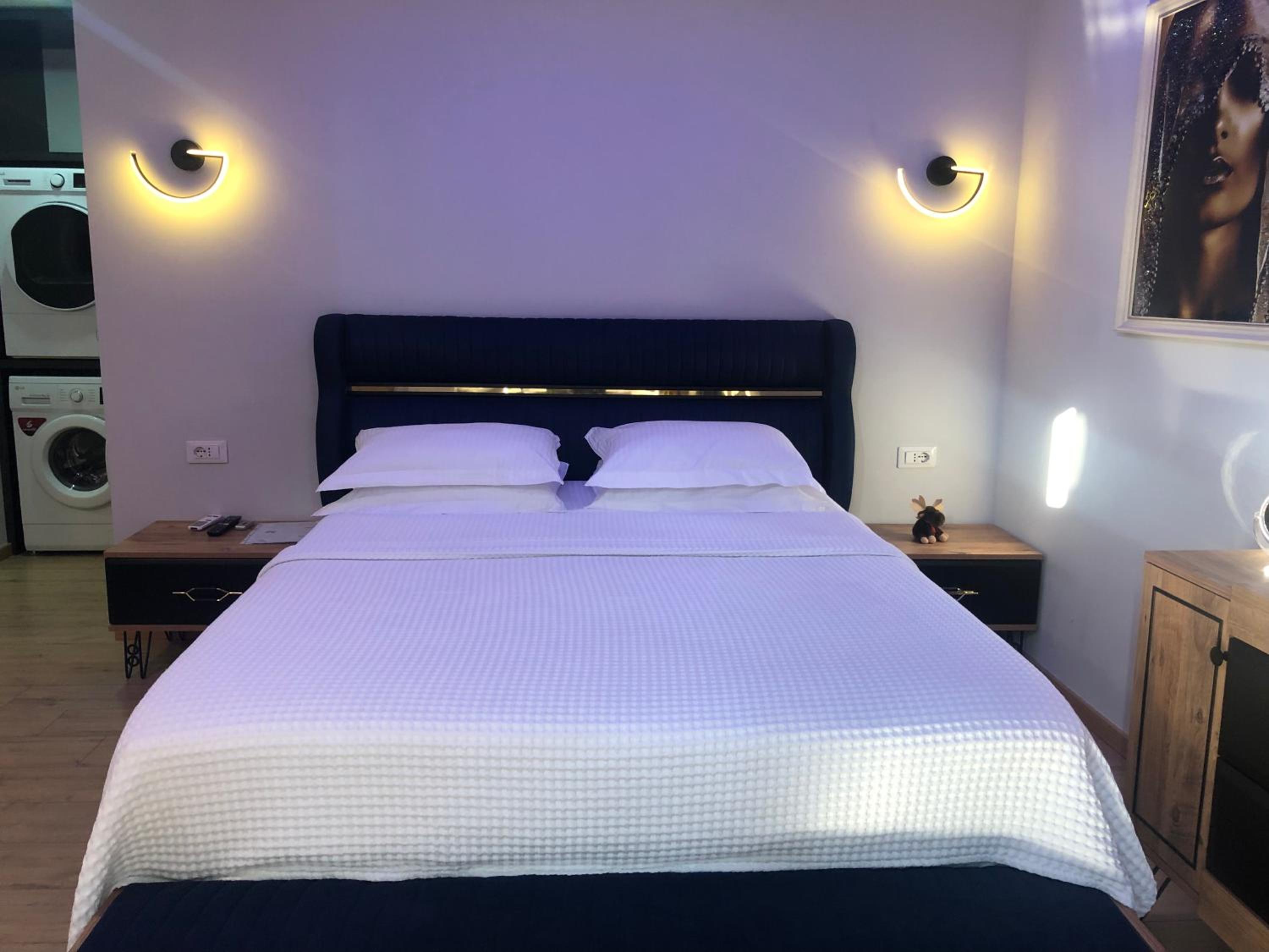 Deluxe Apartment In City Center