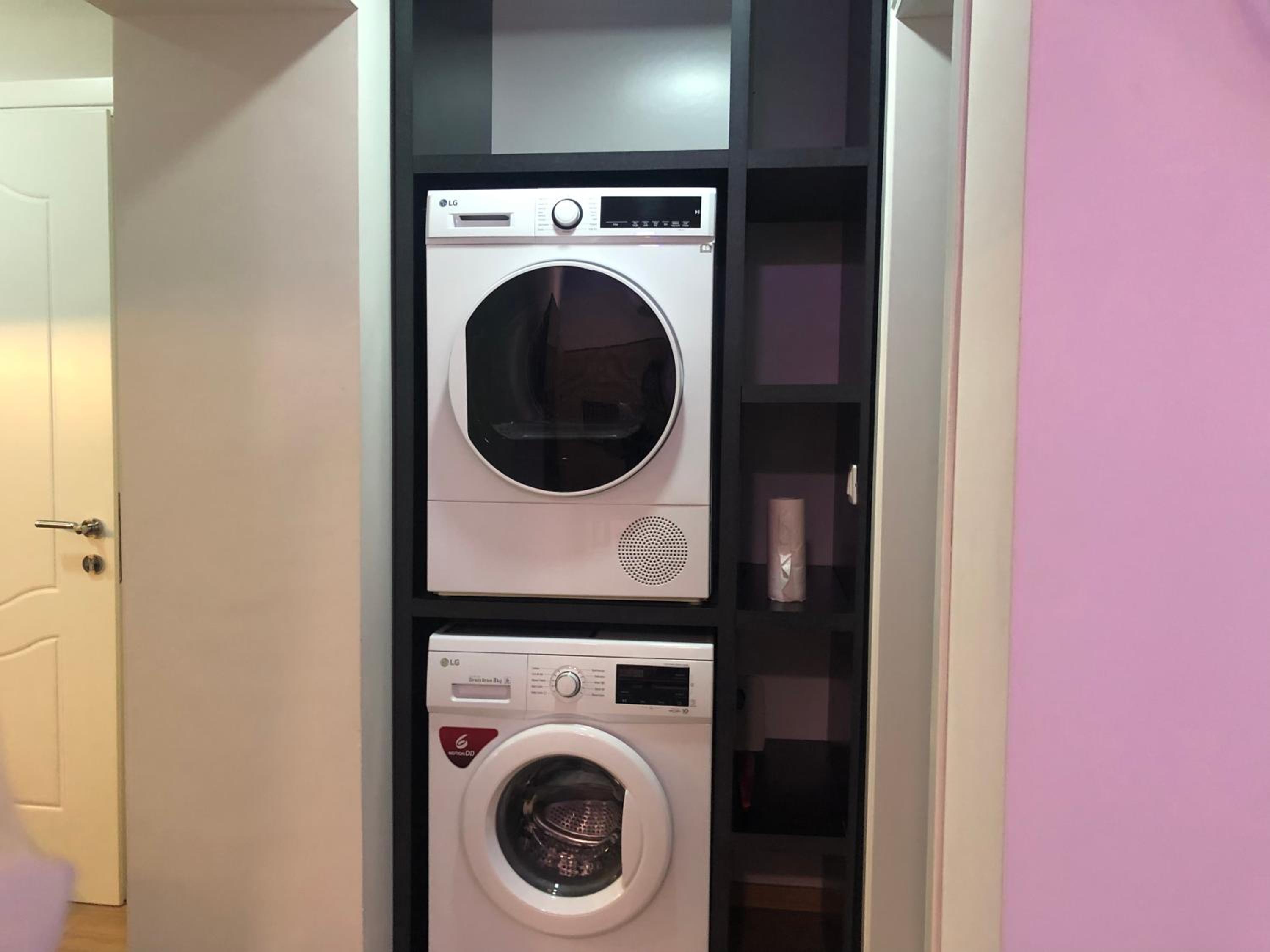 Deluxe Apartment In City Center