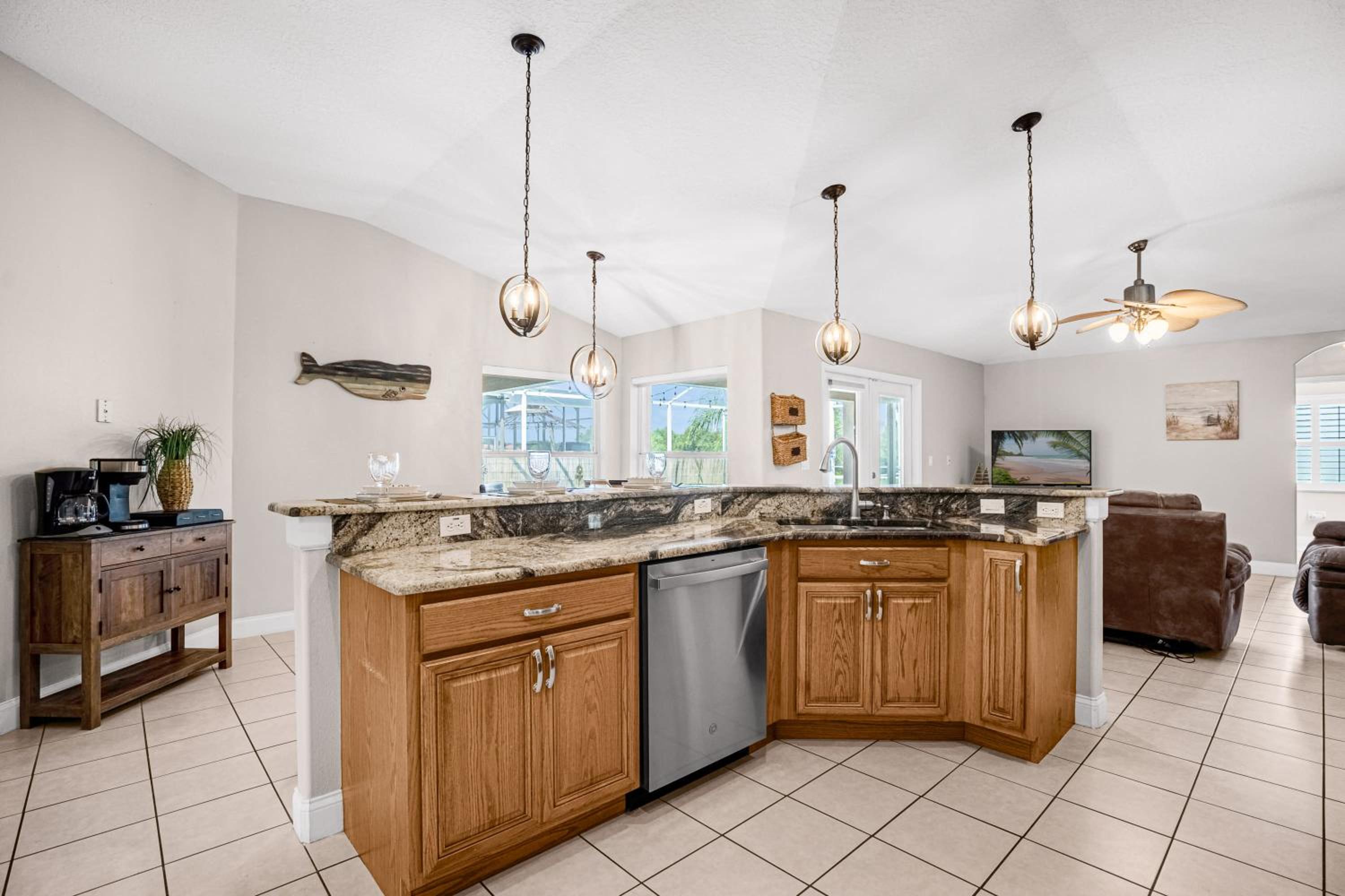 Upstay - Waterside Home with Pool and Hot Tub, photo 19