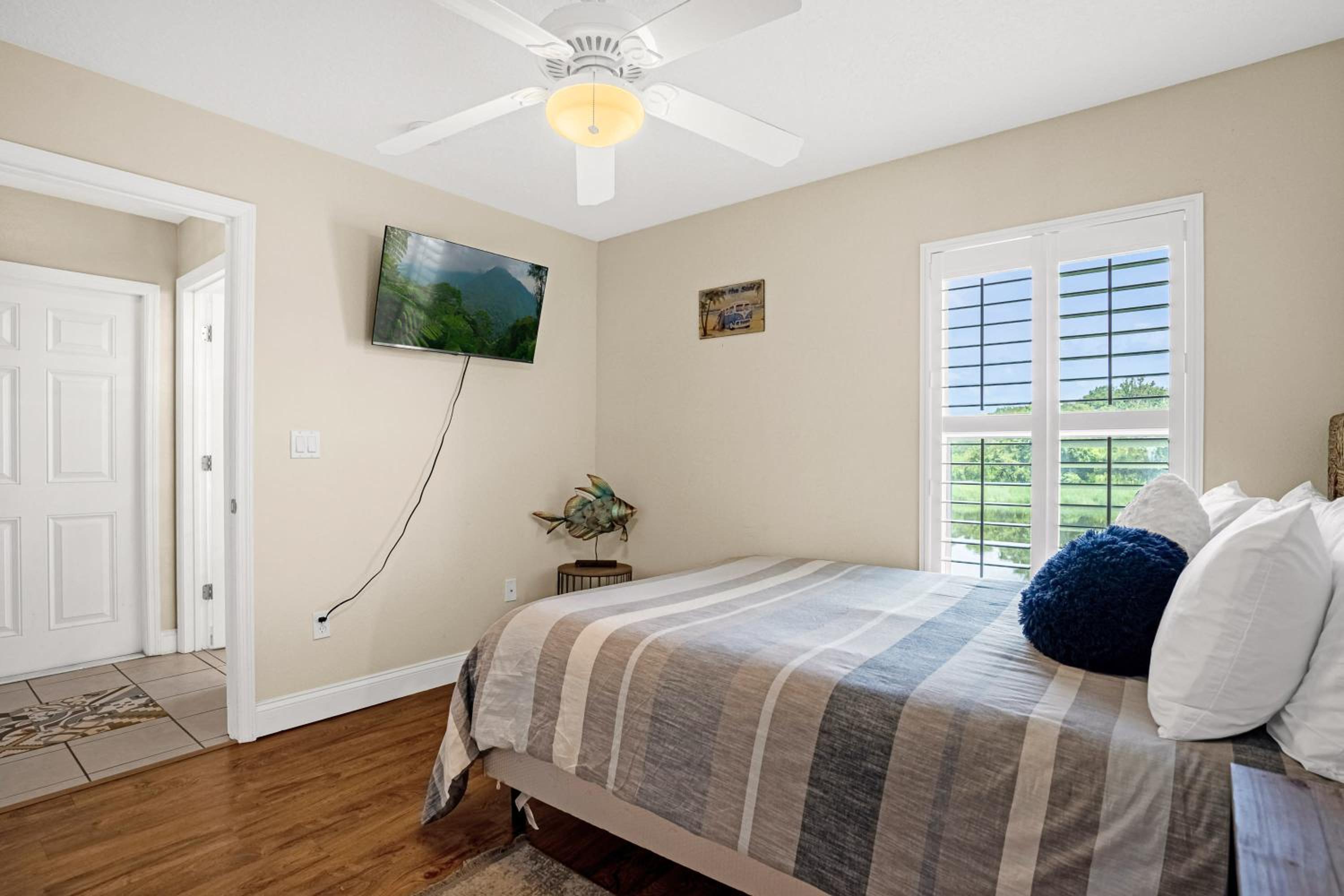 Upstay - Waterside Home with Pool and Hot Tub, photo 34