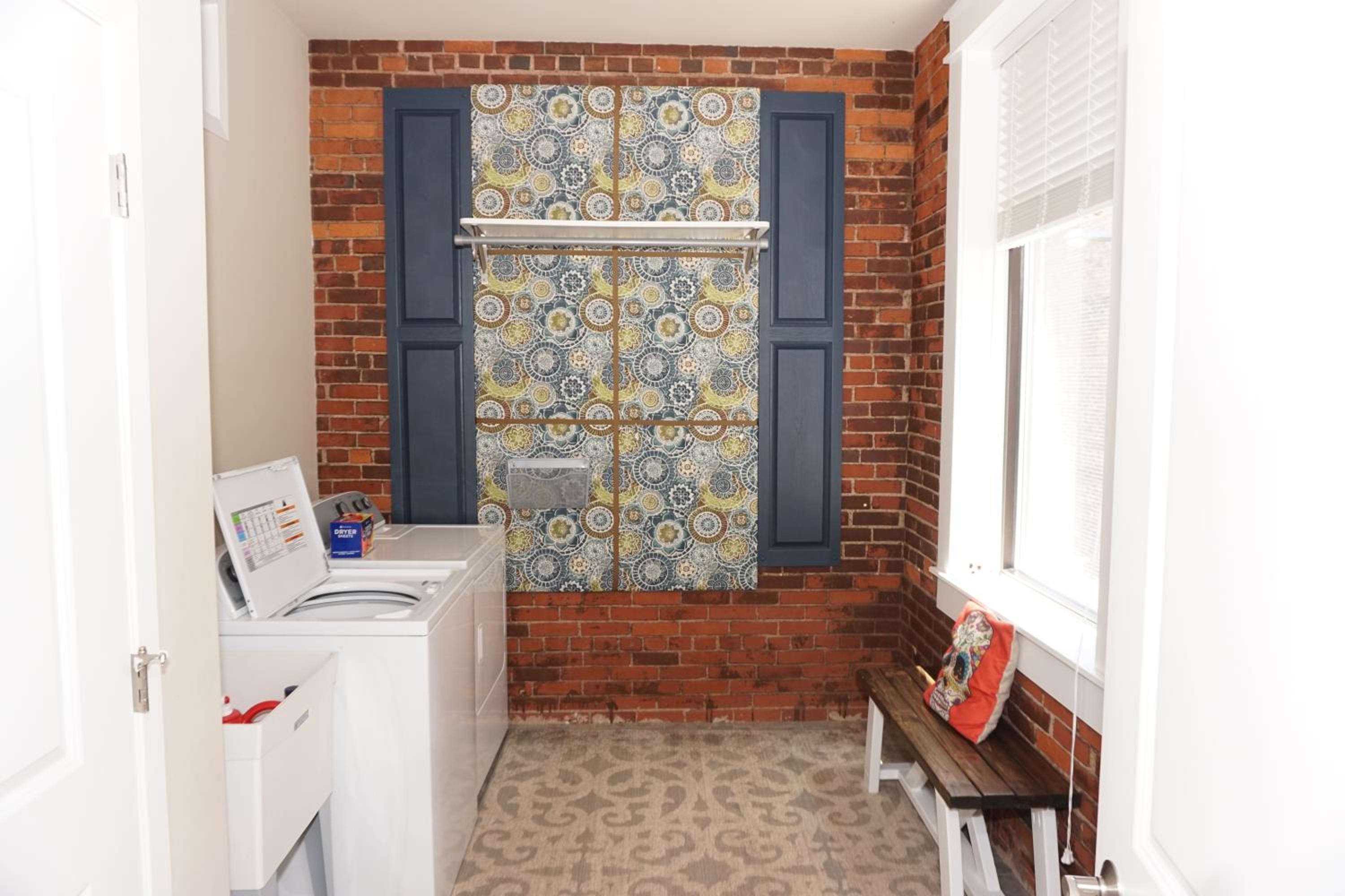 Cozy 3br Downtown Bakery & Shops! view 3