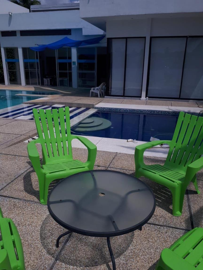 Oasis de Lujo en Girardot con piscina y muelle privado