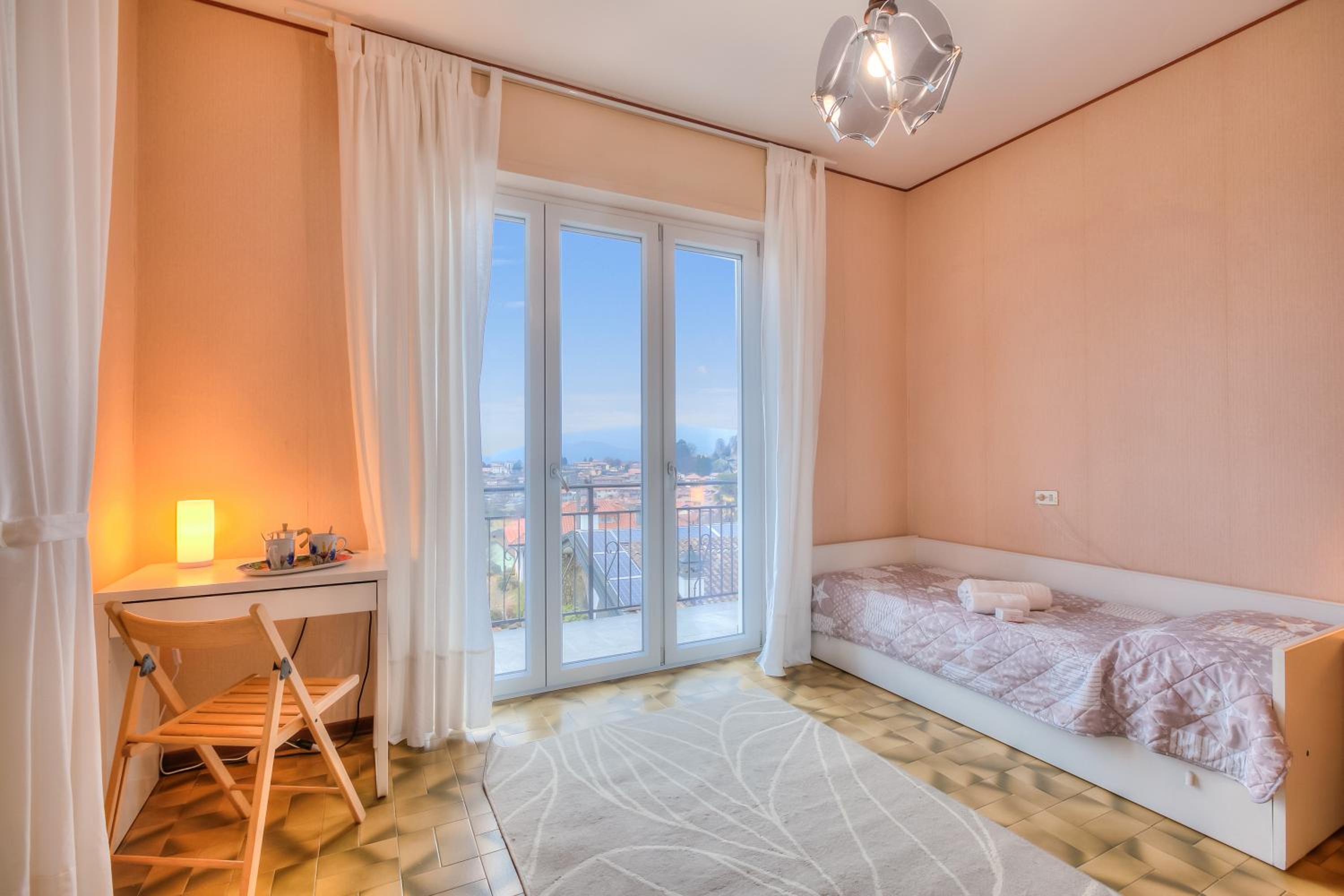 Zio Enry Terrace Apartment in Orta Lake - Happy Rentals
