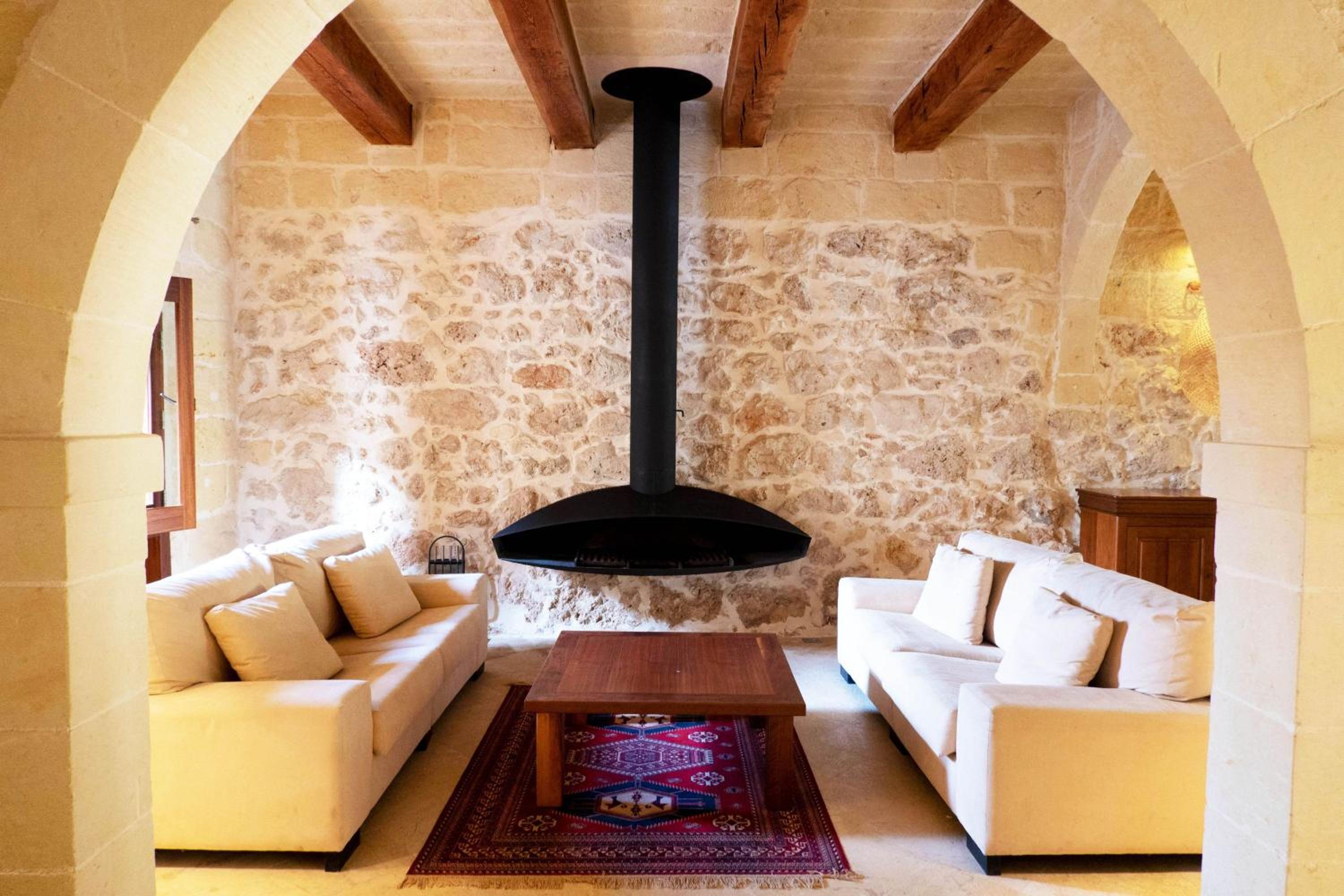 OneFifty Gozitan Villa and Pool view 3