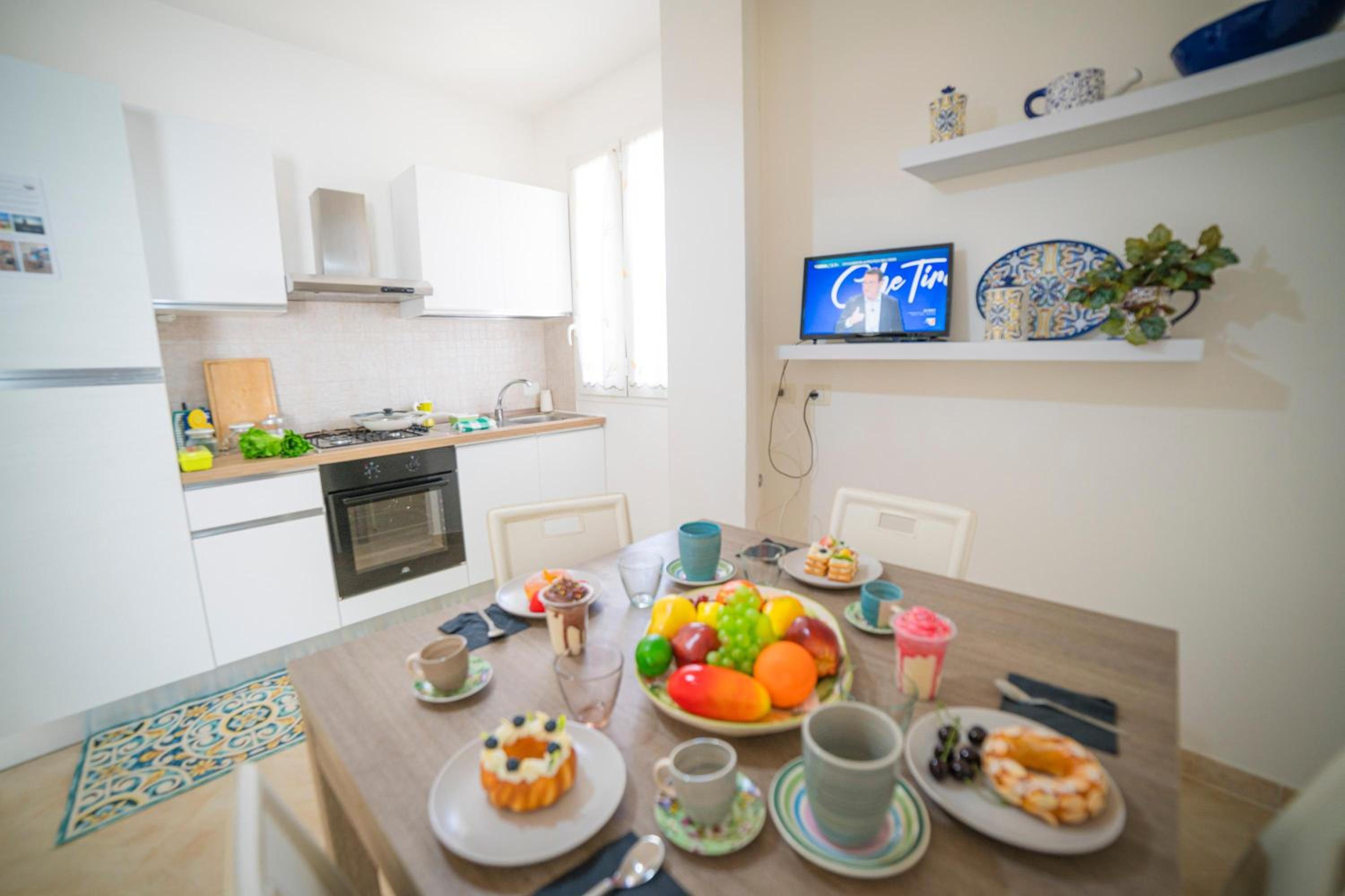 Villetta Olimpia Near The Beach - Happy Rentals view 5