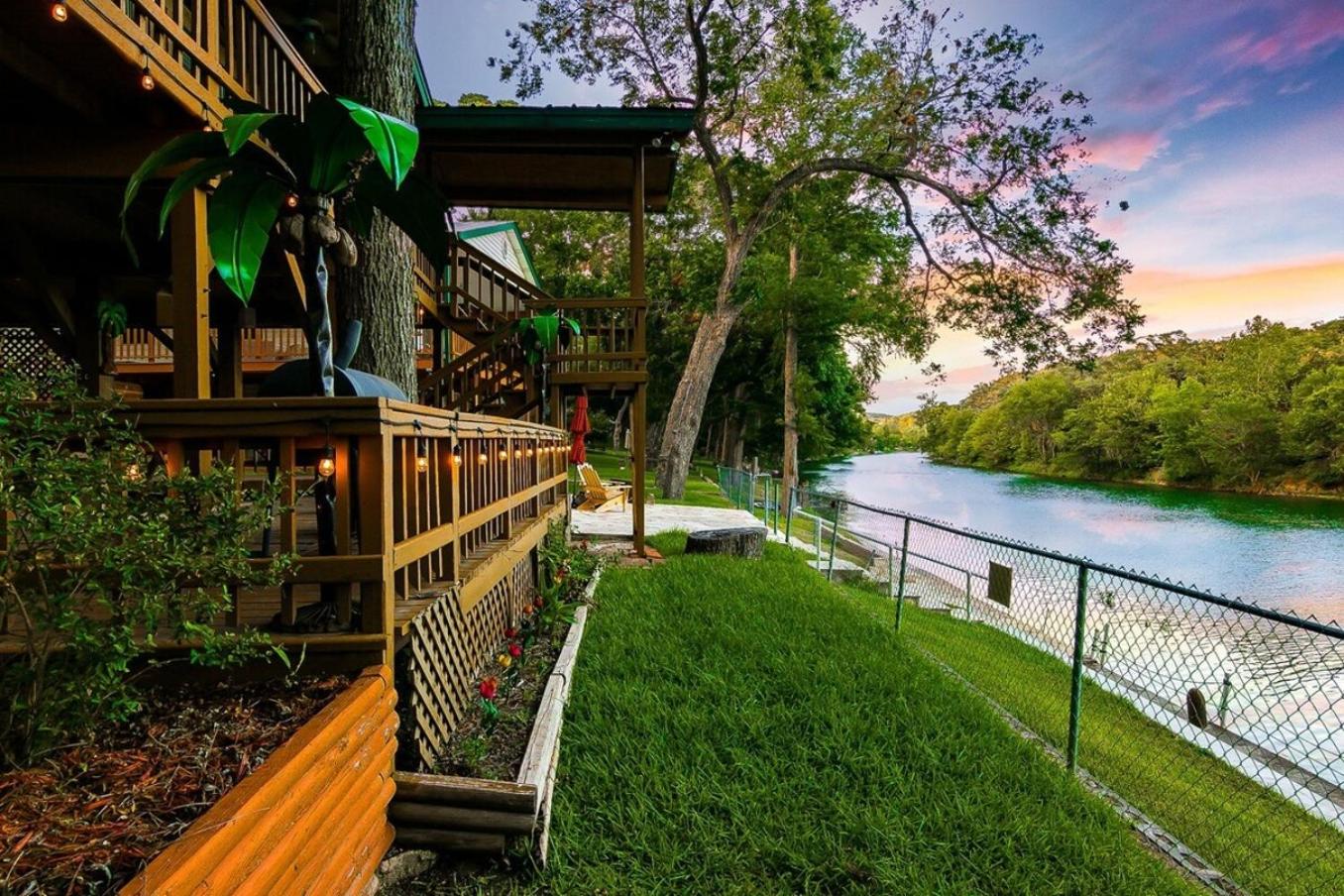 Riverside Stay Cozy Nights & Golden Sunsets