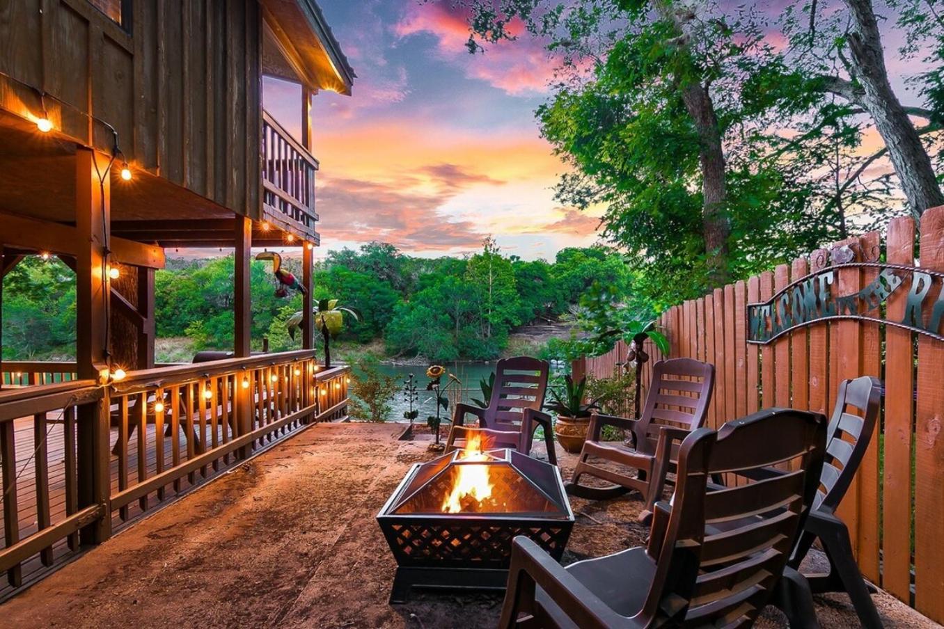 Riverside Stay Cozy Nights & Golden Sunsets