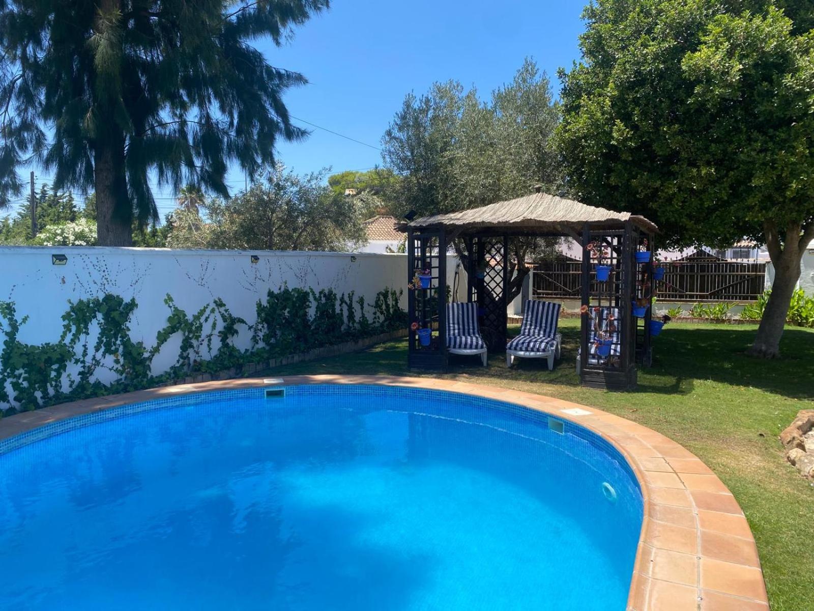 Gran Casa con Piscina Privada by Chiclana Dreams