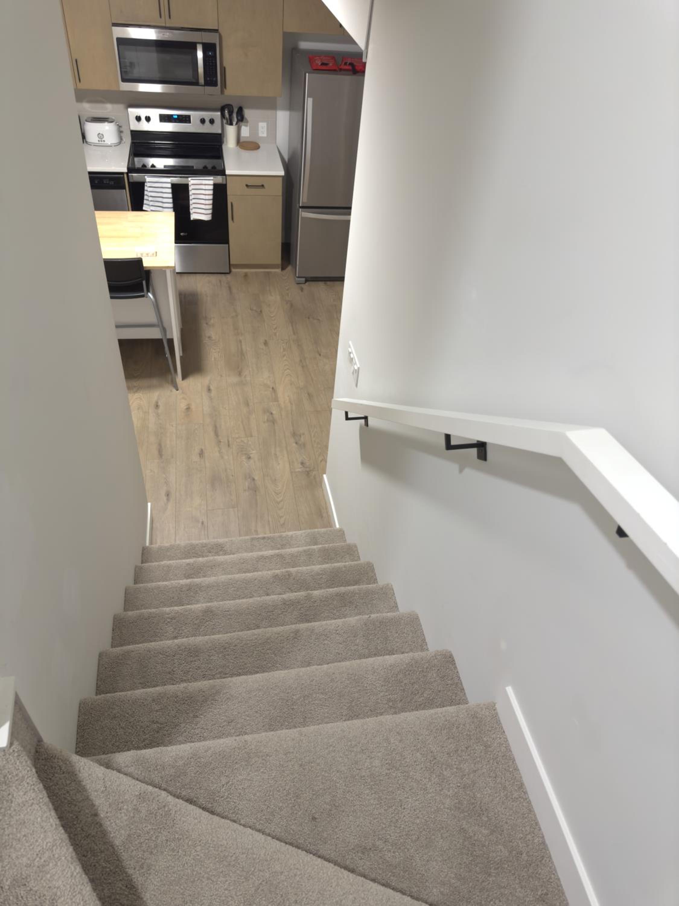 Cozy Apartment in South West Calgary