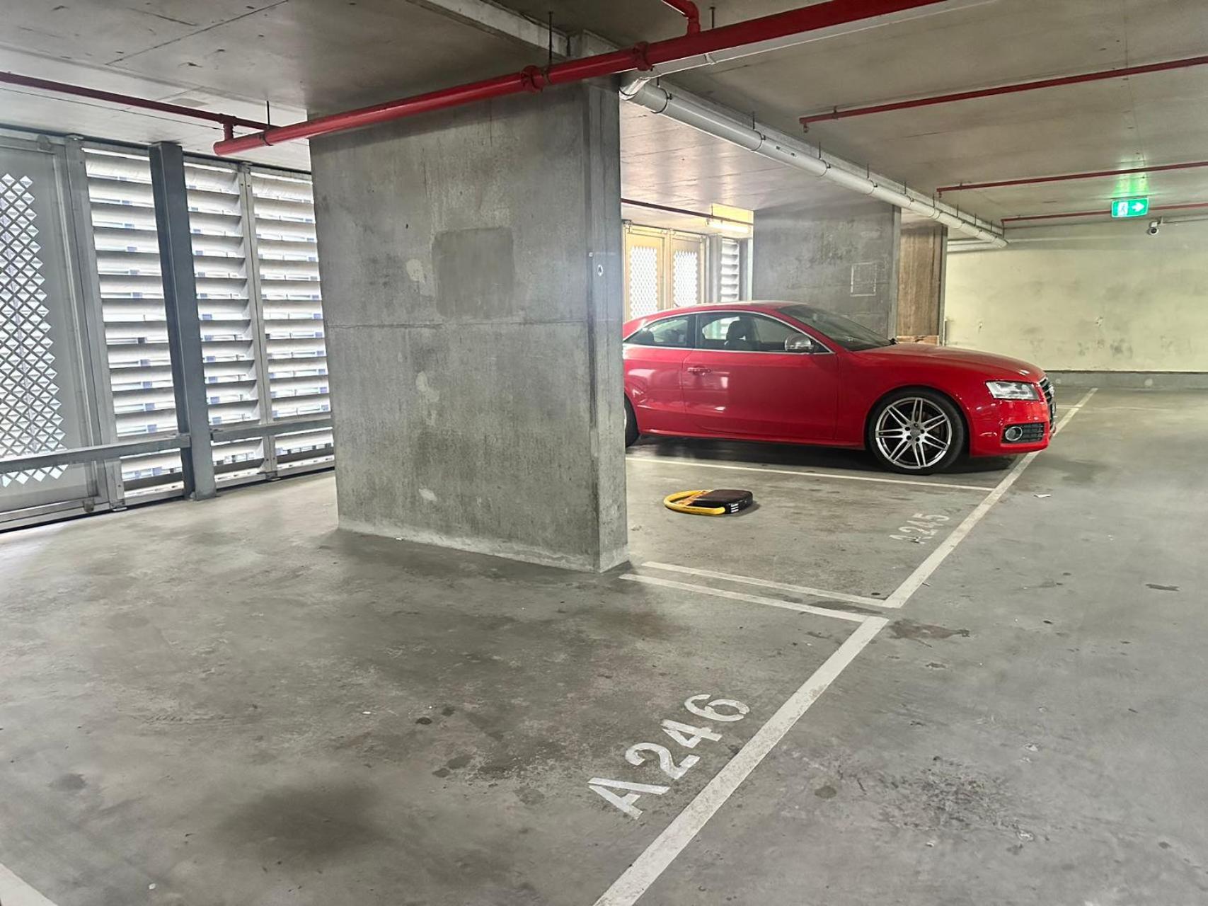 24th Floor Beauty 2BR SouthbankPoolGymParking