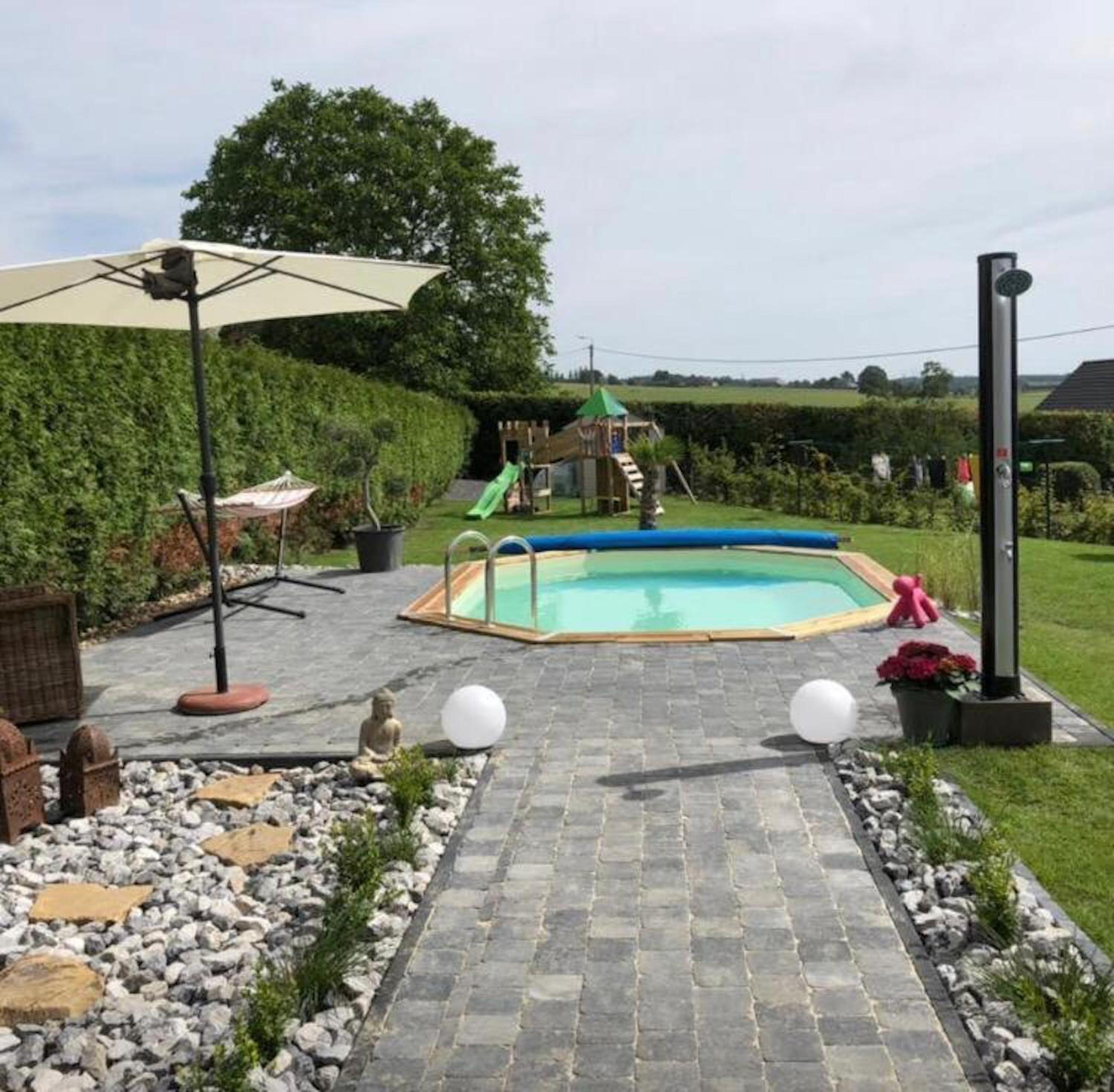 Charming House in Hamois with Shared Pool