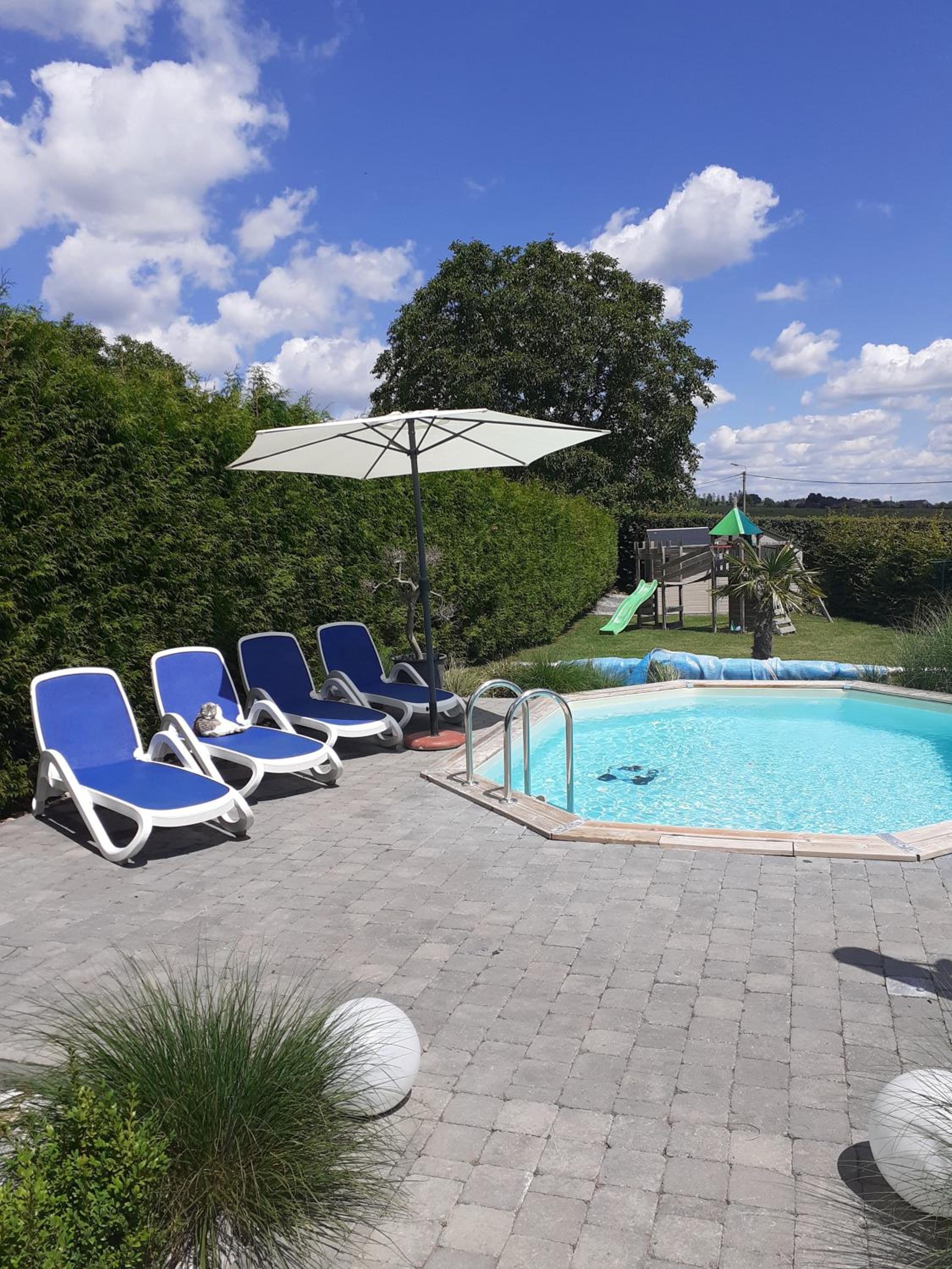 Charming House in Hamois with Shared Pool