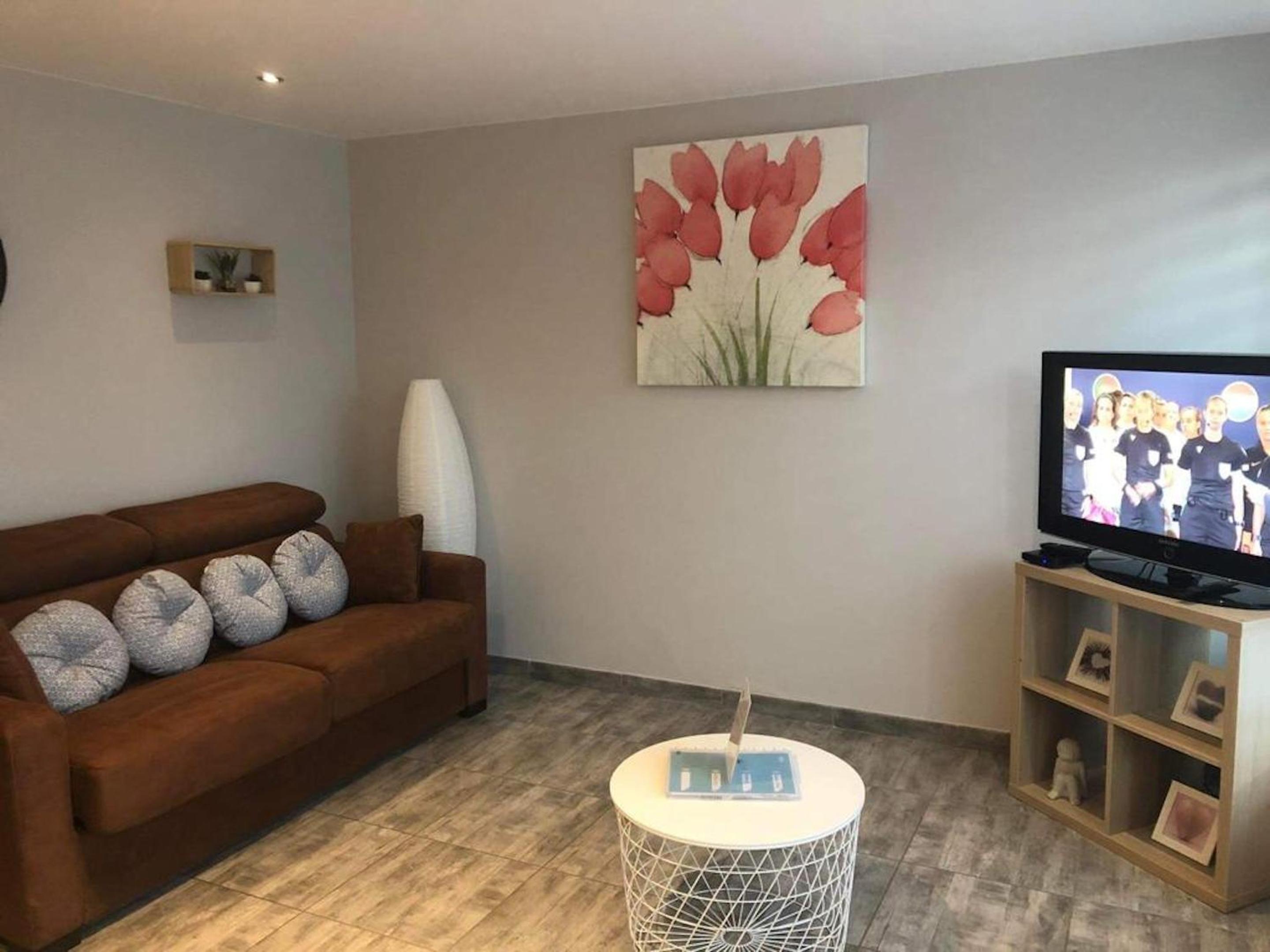 Charming House in Hamois with Shared Pool