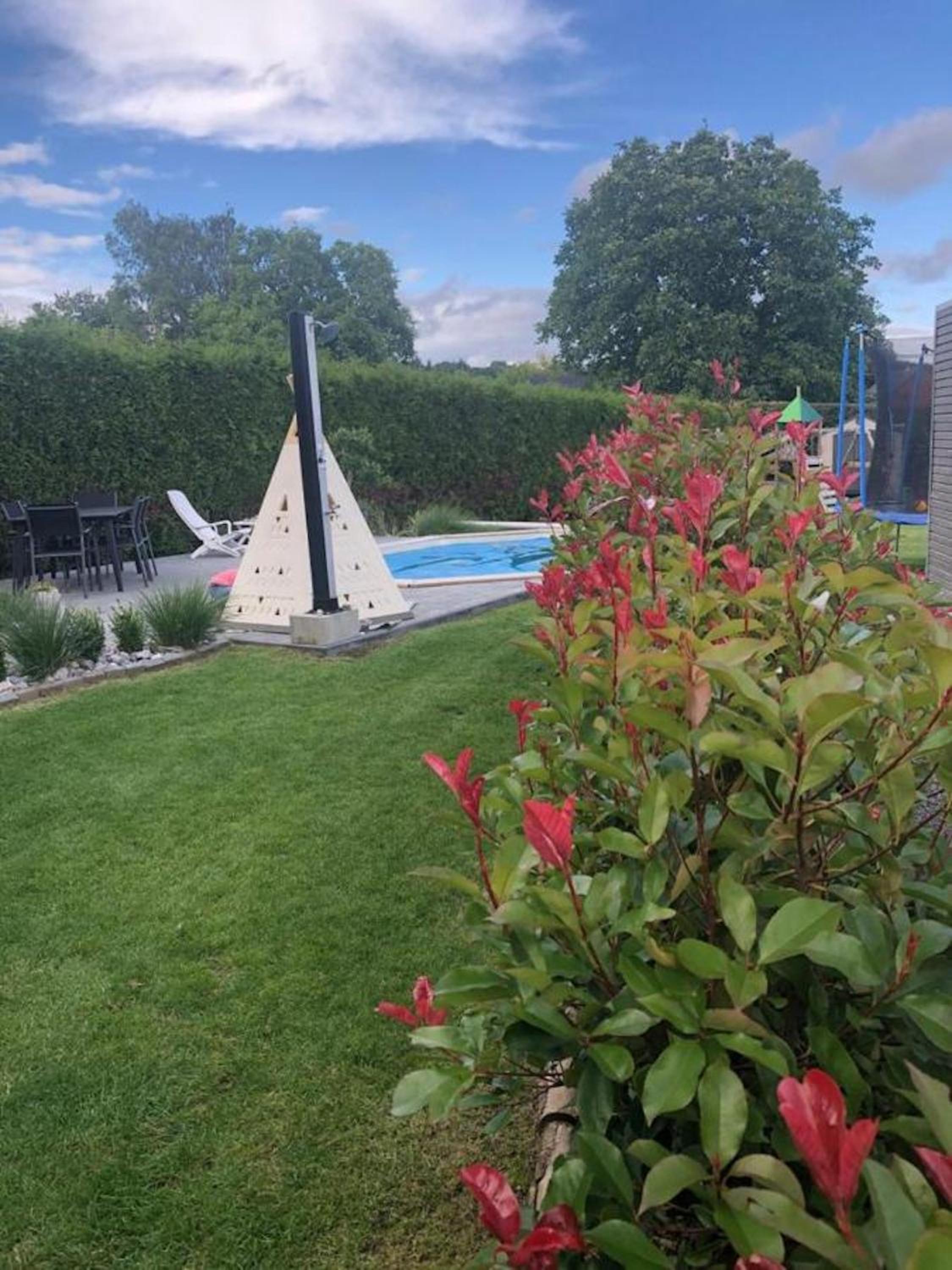 Charming House in Hamois with Shared Pool