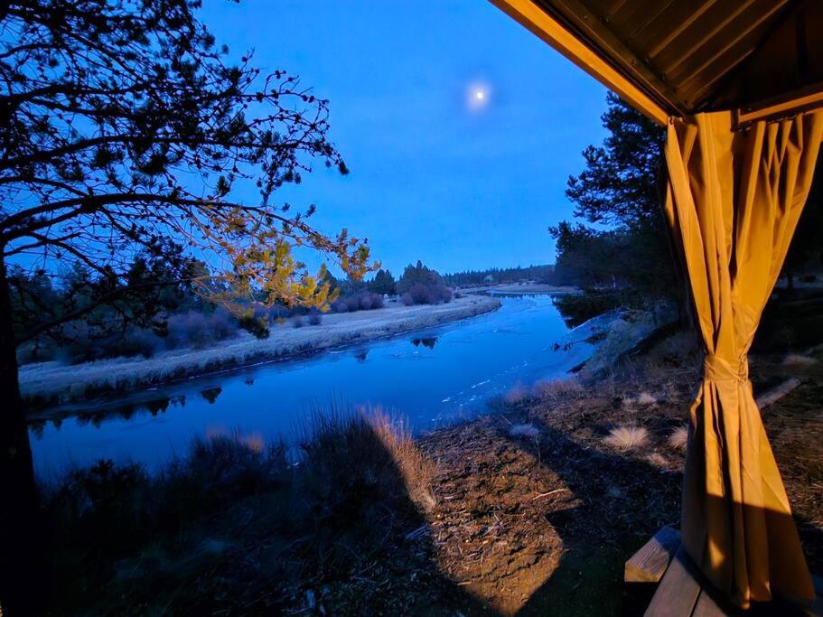 Beautiful Riverfront Near Mt Bachelor with Hot Tub view 3