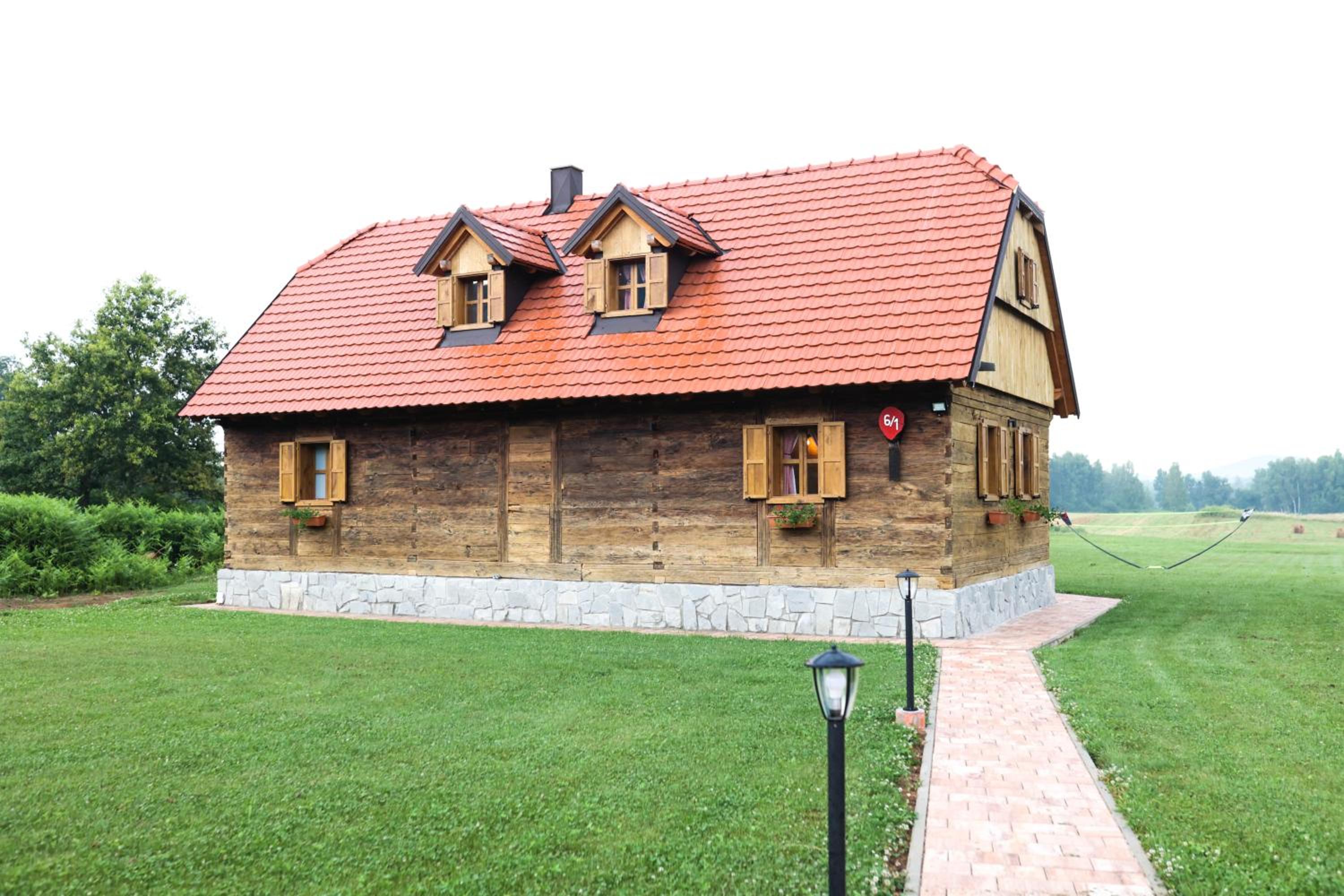 Photo 47