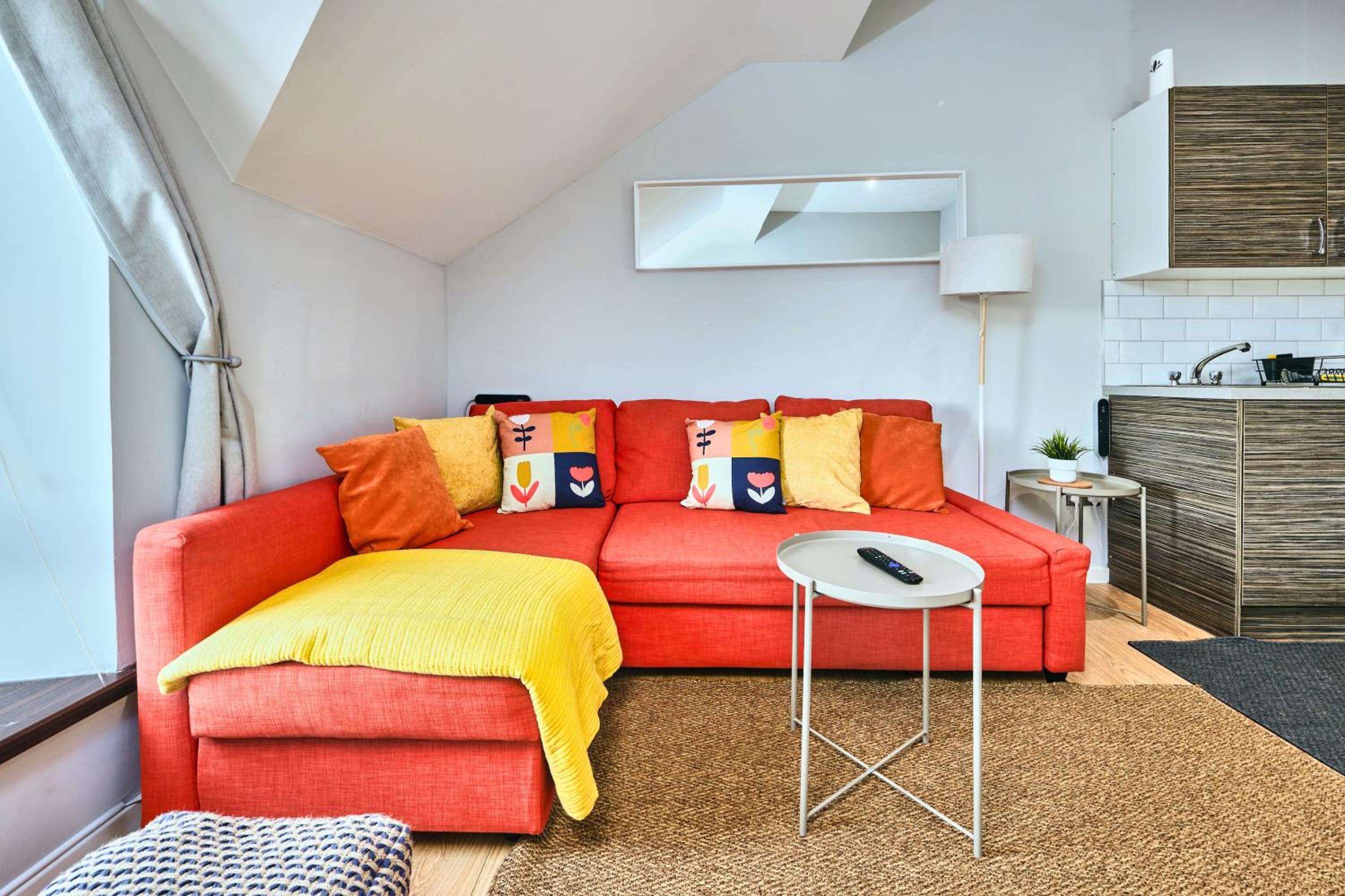 Seaview Portrush Penthouse Apt - Golf Terrace 6 view 3