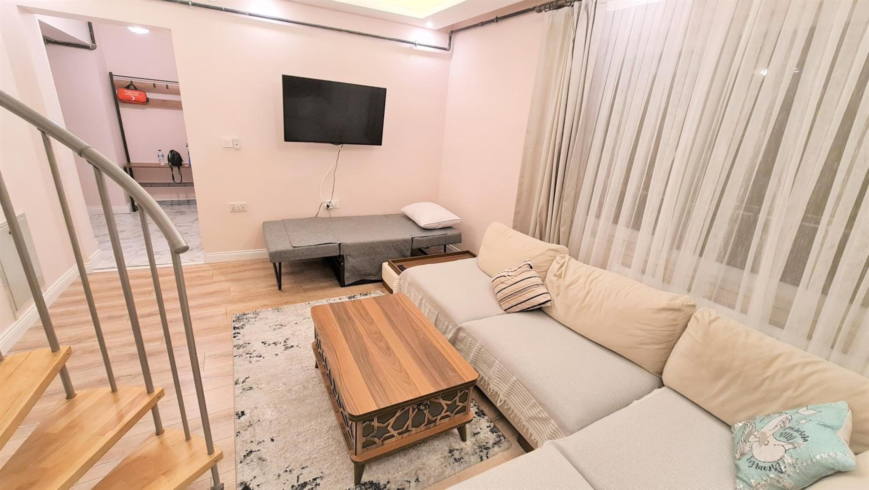 Cozy Duplex Next to Green Masjid