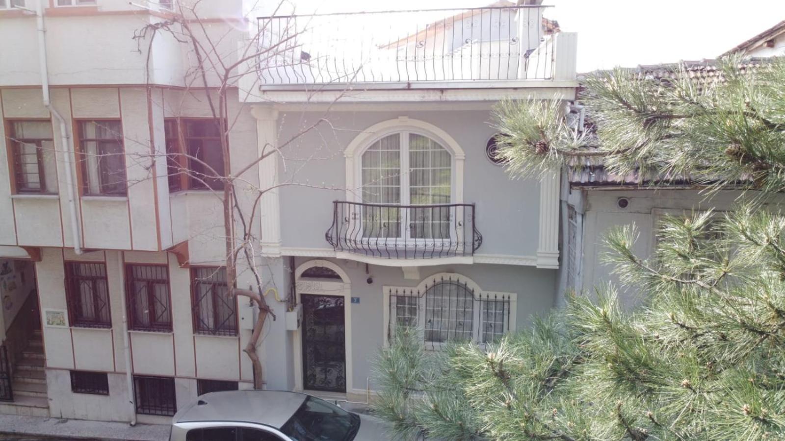 Cozy Duplex Next to Green Masjid
