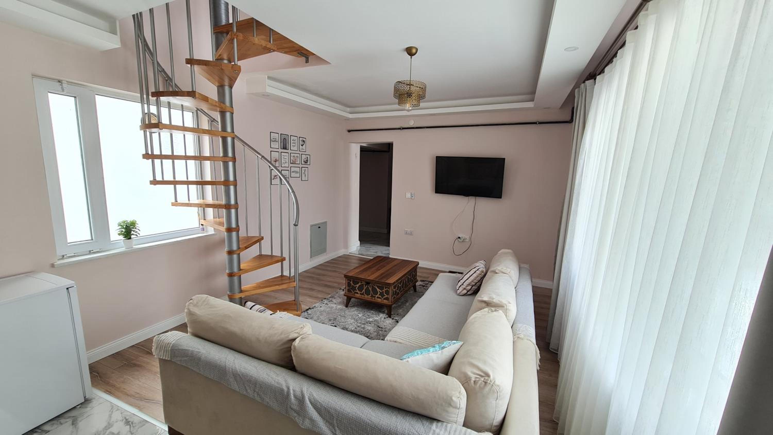 Cozy Duplex Next to Green Masjid