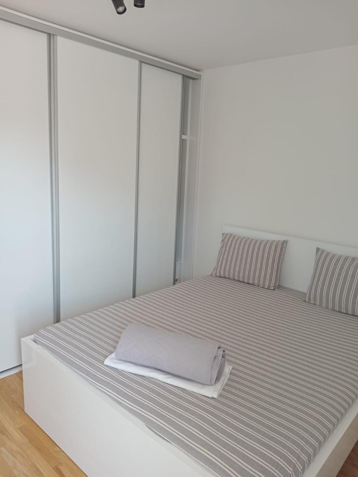 Beautiful view, city center apartment Herzeg