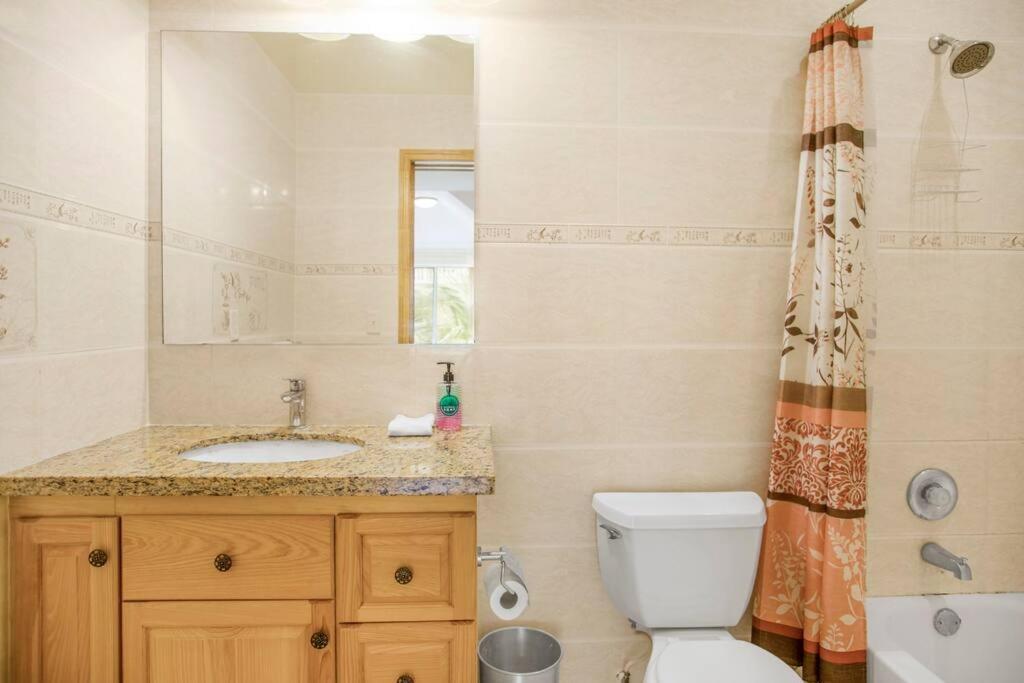 NEW Ocean view Apt Beach Access