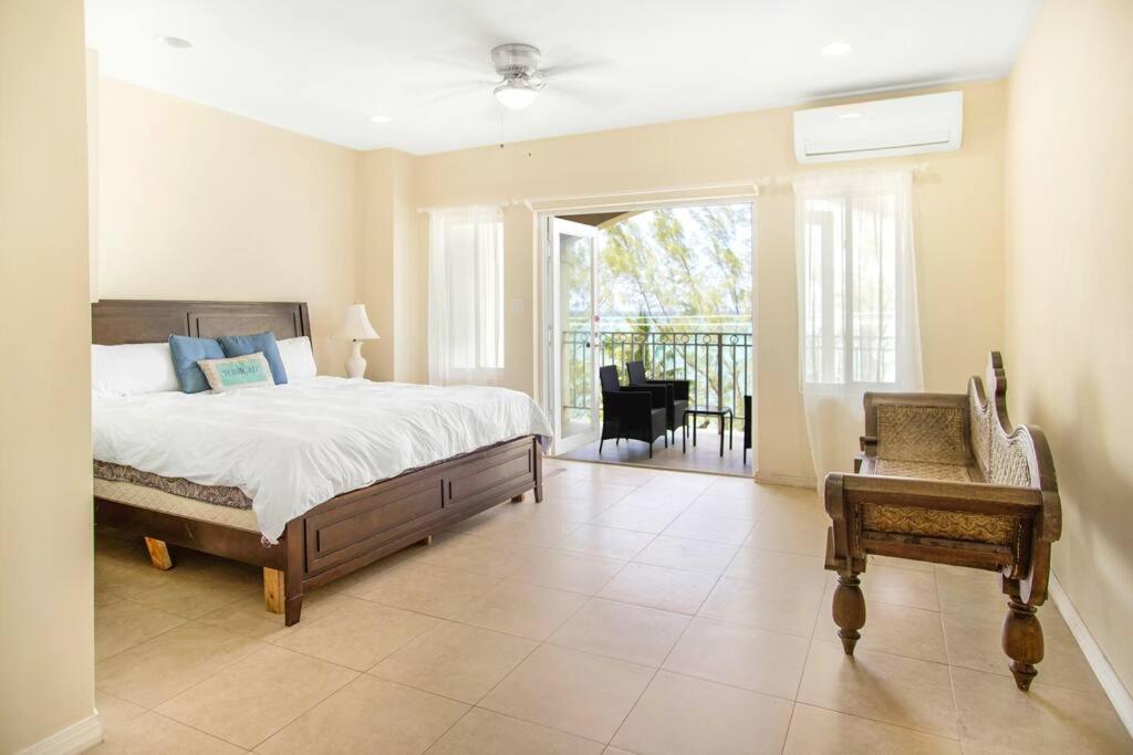 NEW Ocean view Apt Beach Access