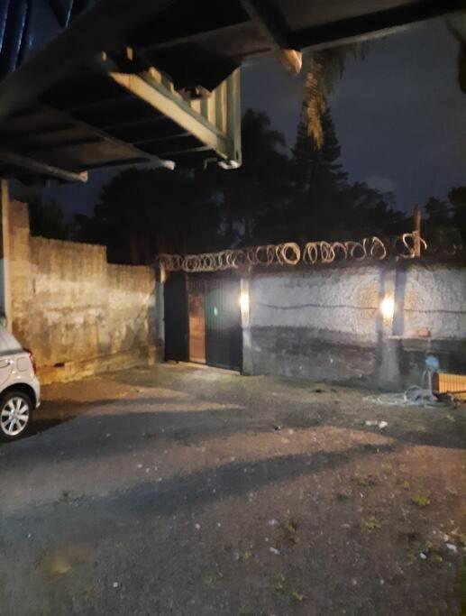 Apartamento Container com pátio, vaga para carro e Split